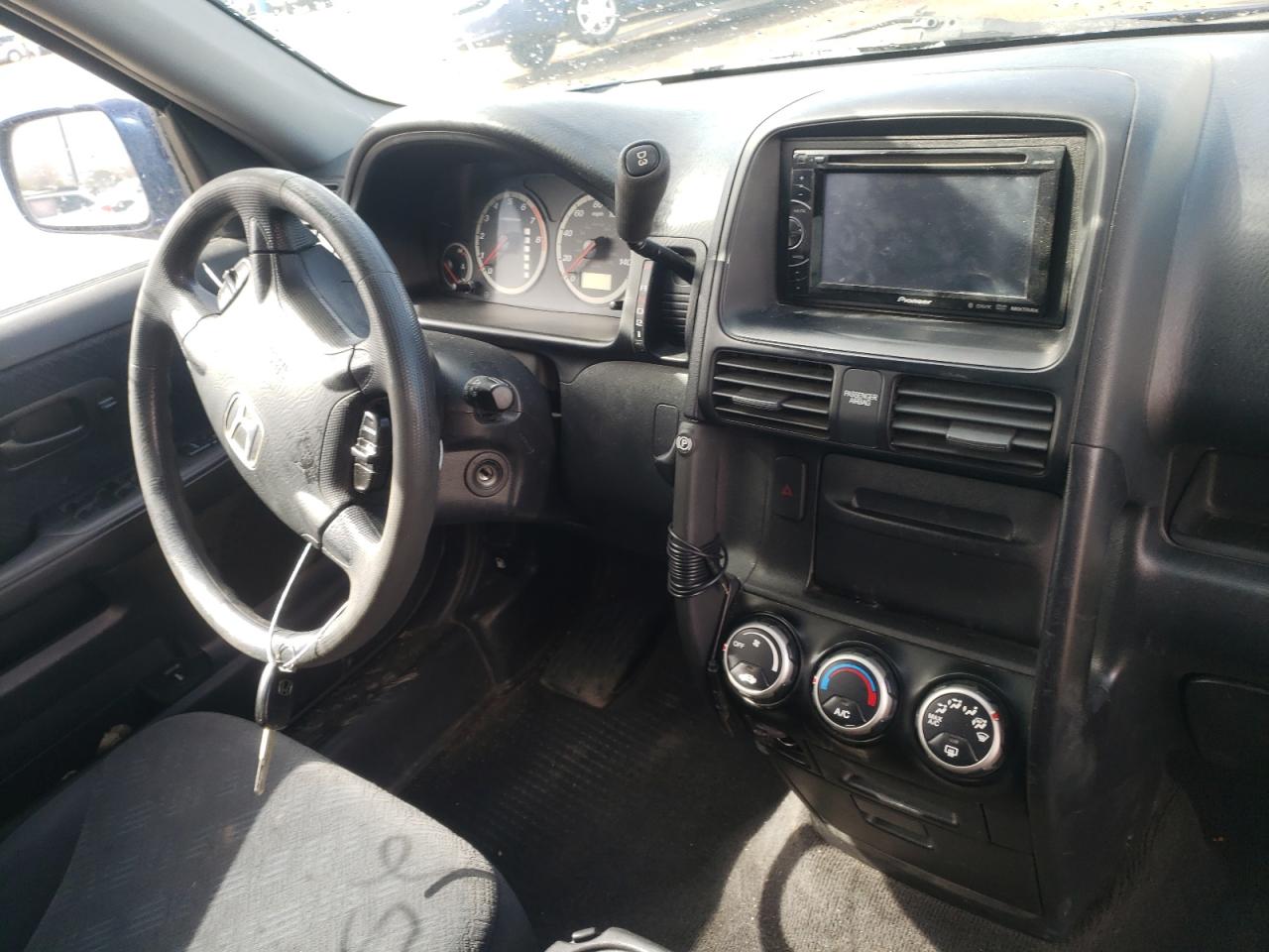 Photo 9 from auction – 2005 HONDA CRV with VIN JHLRD78825C009483