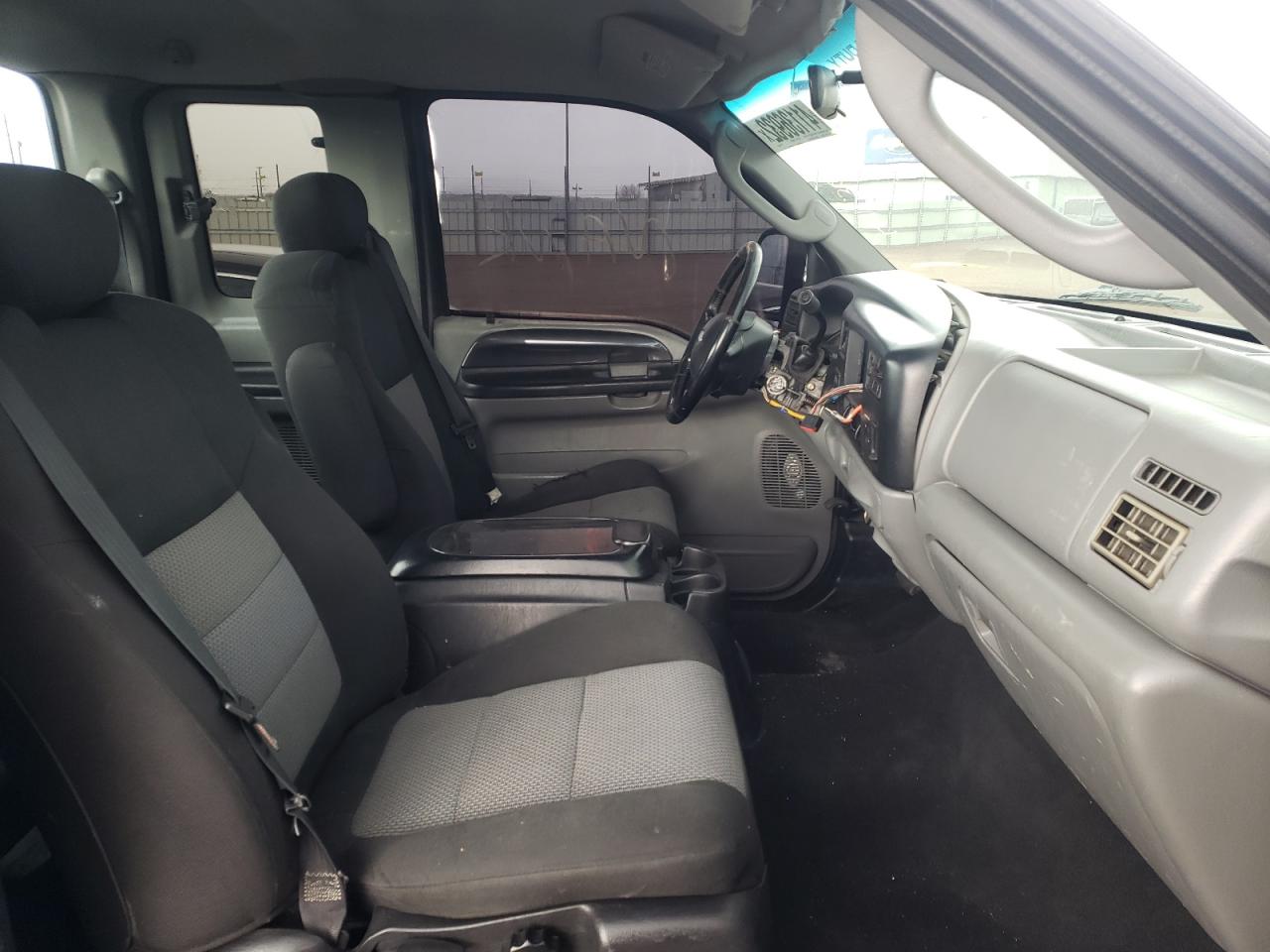 Photo 5 from auction – 2003 FORD F250 SUPER with VIN 1FTNX21L63EA56375