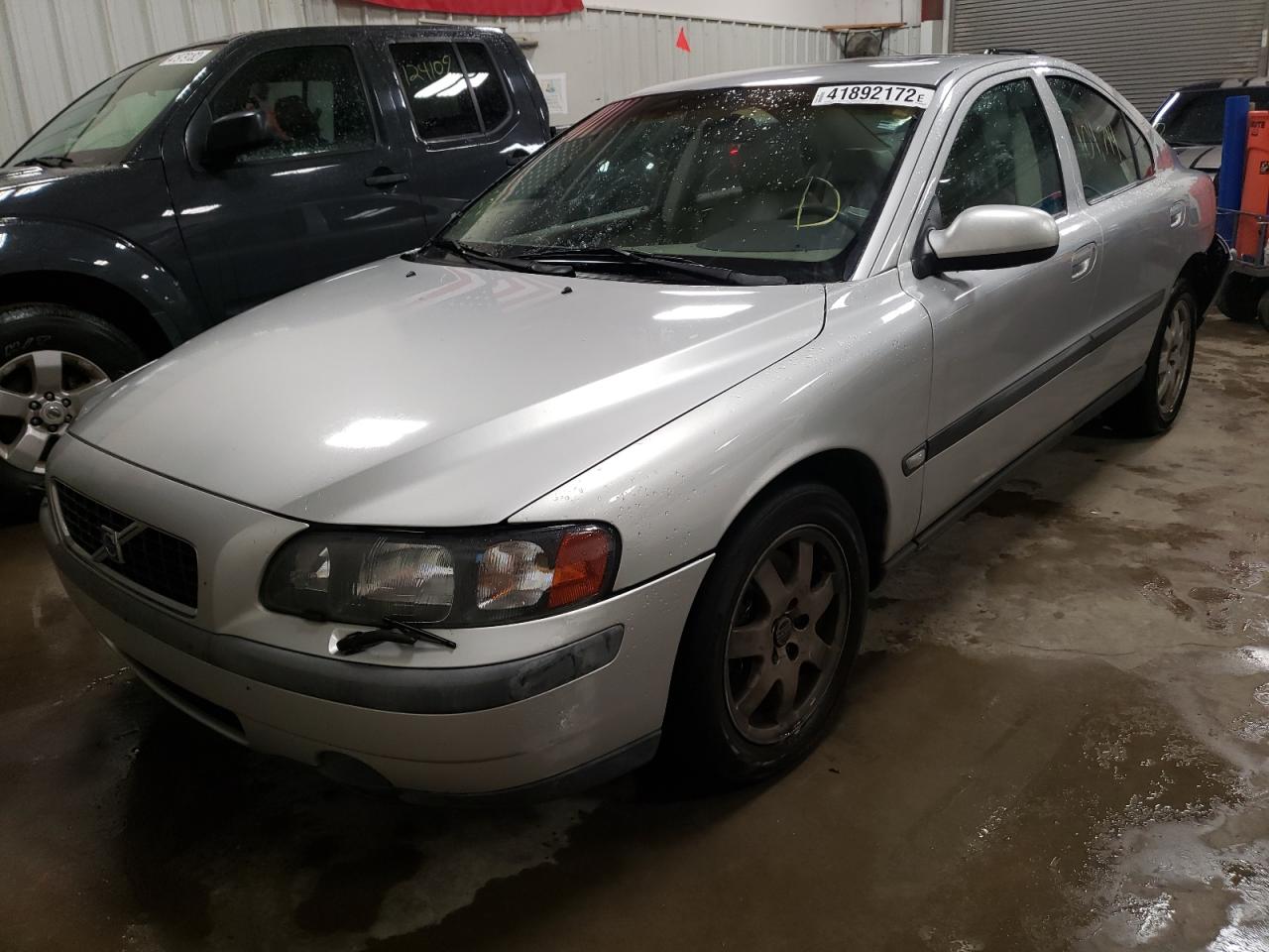 Photo 2 from auction – 2002 VOLVO S60 2.5T with VIN YV1RH58D822116195
