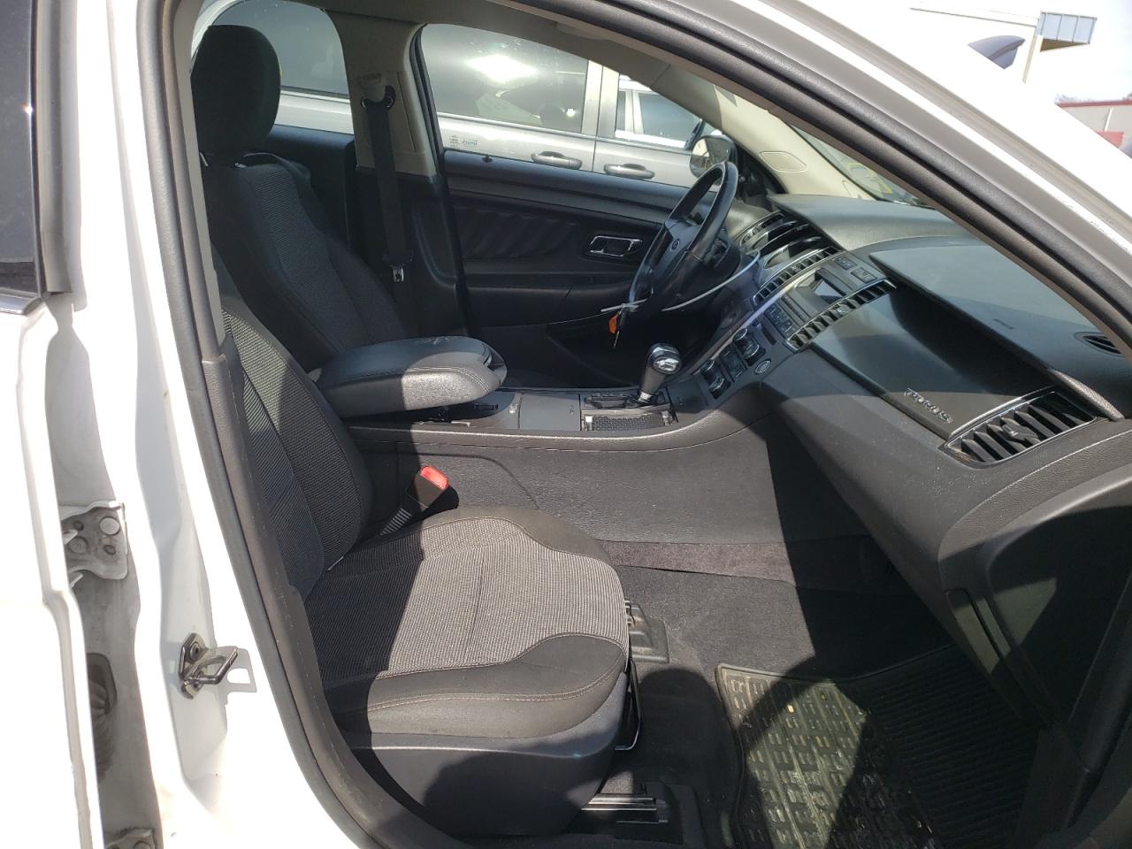 Photo 5 from auction – 2010 FORD TAURUS SEL with VIN 1FAHP2EW0AG166556