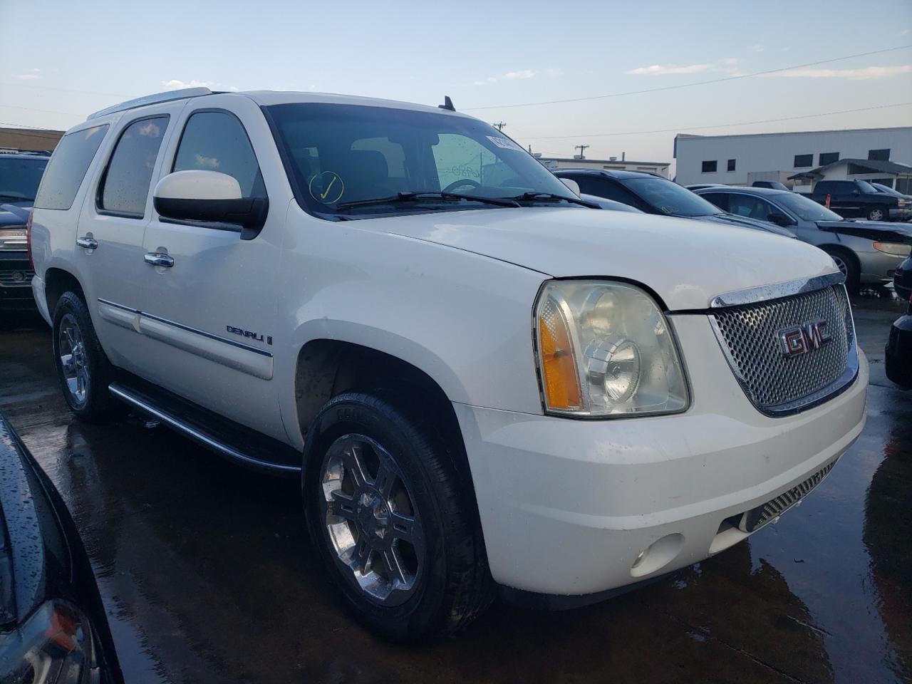 GMC YUKON DENA 2007 with VIN 1GKFK638X7J141708 - Photo from auction