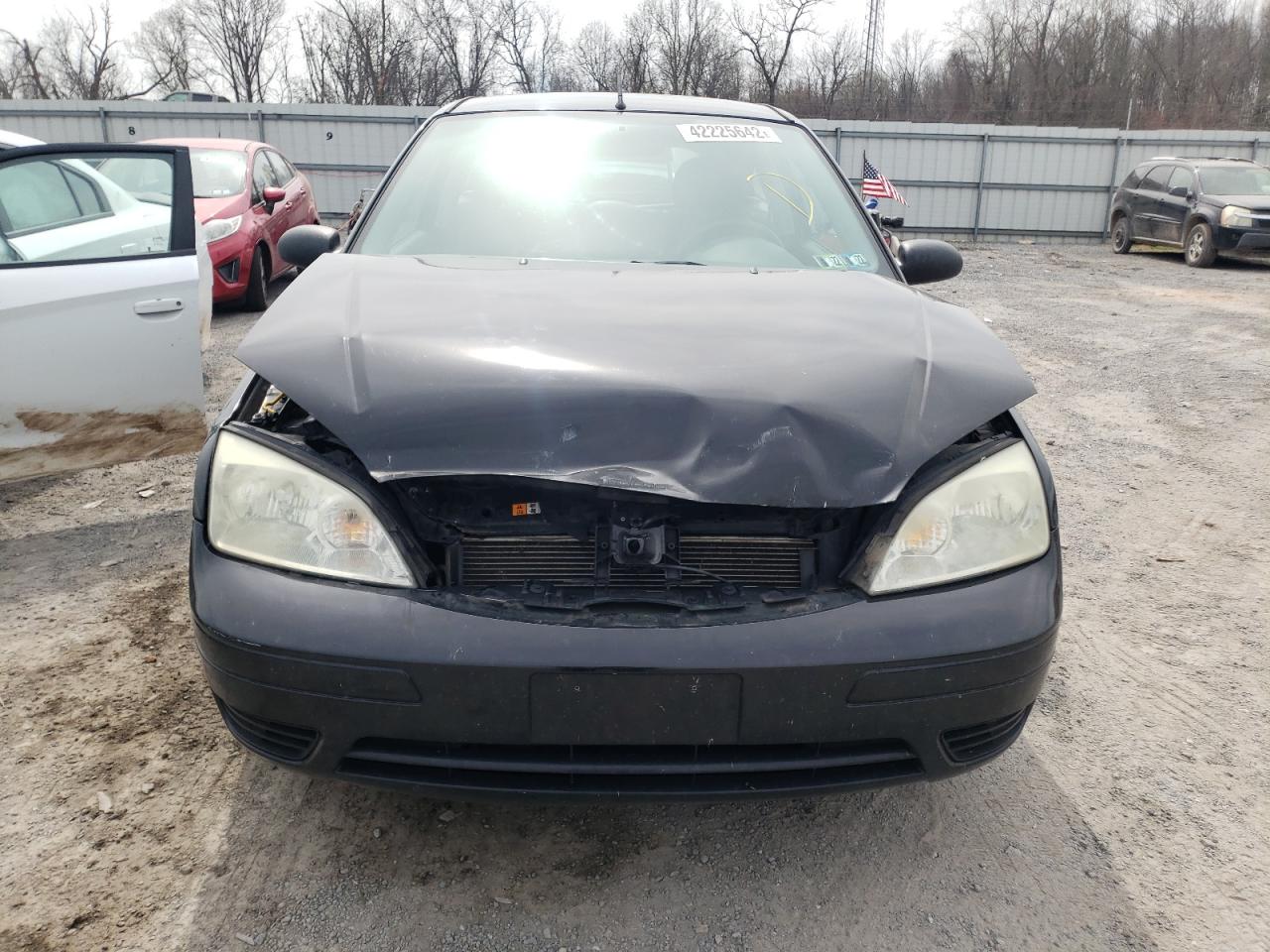 Photo 9 from auction – 2007 FORD FOCUS ZX3 with VIN 1FAFP31N67W178803