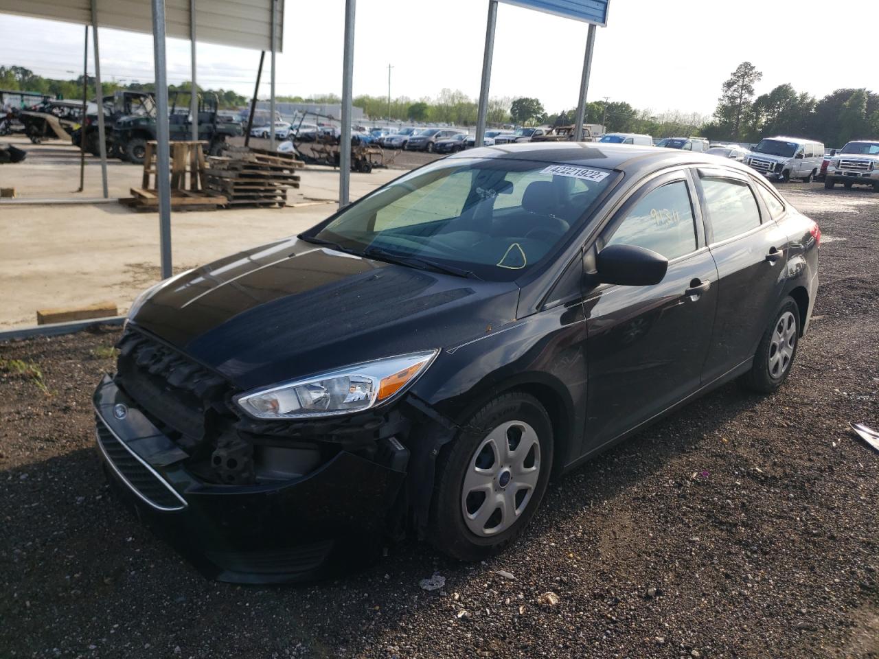 Photo 2 from auction – 2017 FORD FOCUS S with VIN 1FADP3E27HL289208