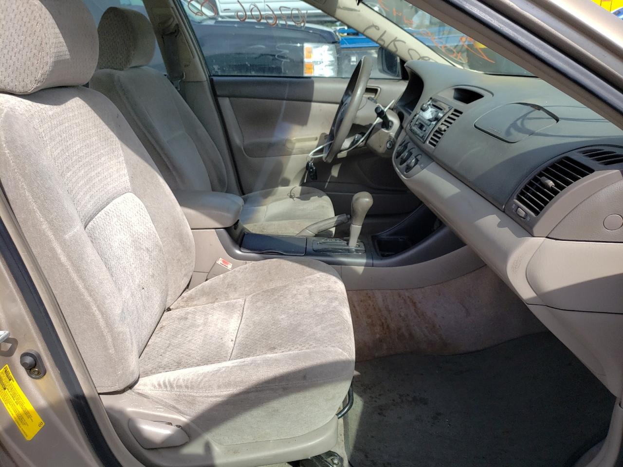Photo 5 from auction – 2002 TOYOTA CAMRY LE with VIN 4T1BF30K22U026651