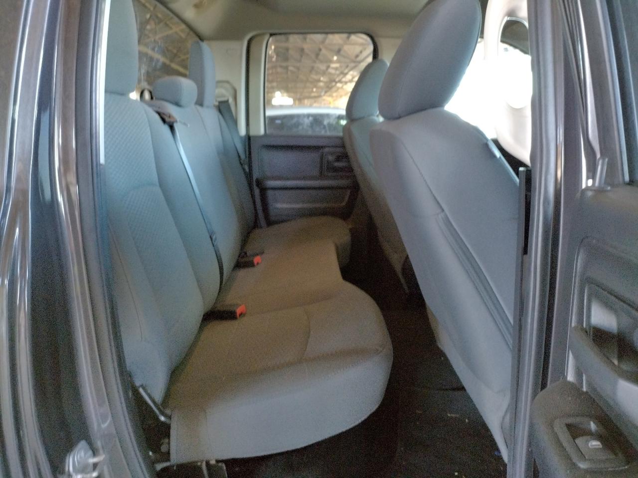 Photo 6 from auction – 2015 RAM 1500 ST with VIN 1C6RR6FG6FS755744
