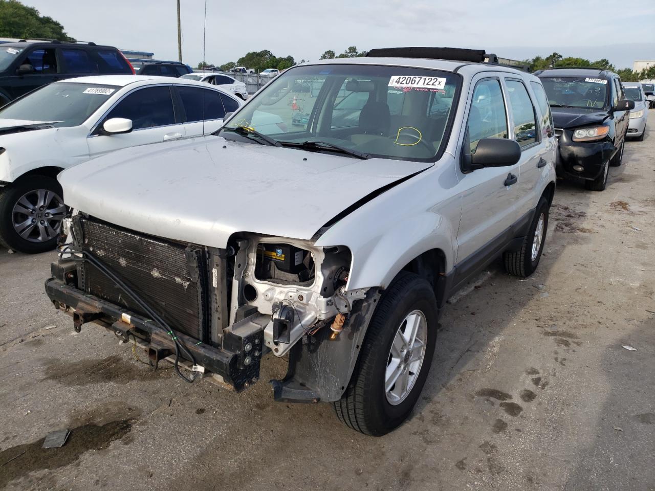 Photo 2 from auction – 2007 FORD ESCAPE XLS with VIN 1FMCU02Z97KA44019