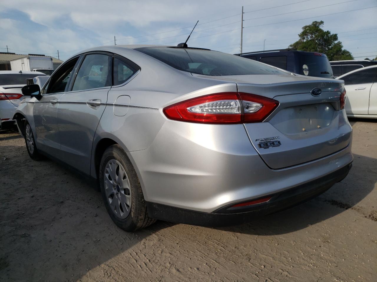 Photo 3 from auction – 2013 FORD FUSION S with VIN 3FA6P0G79DR142075