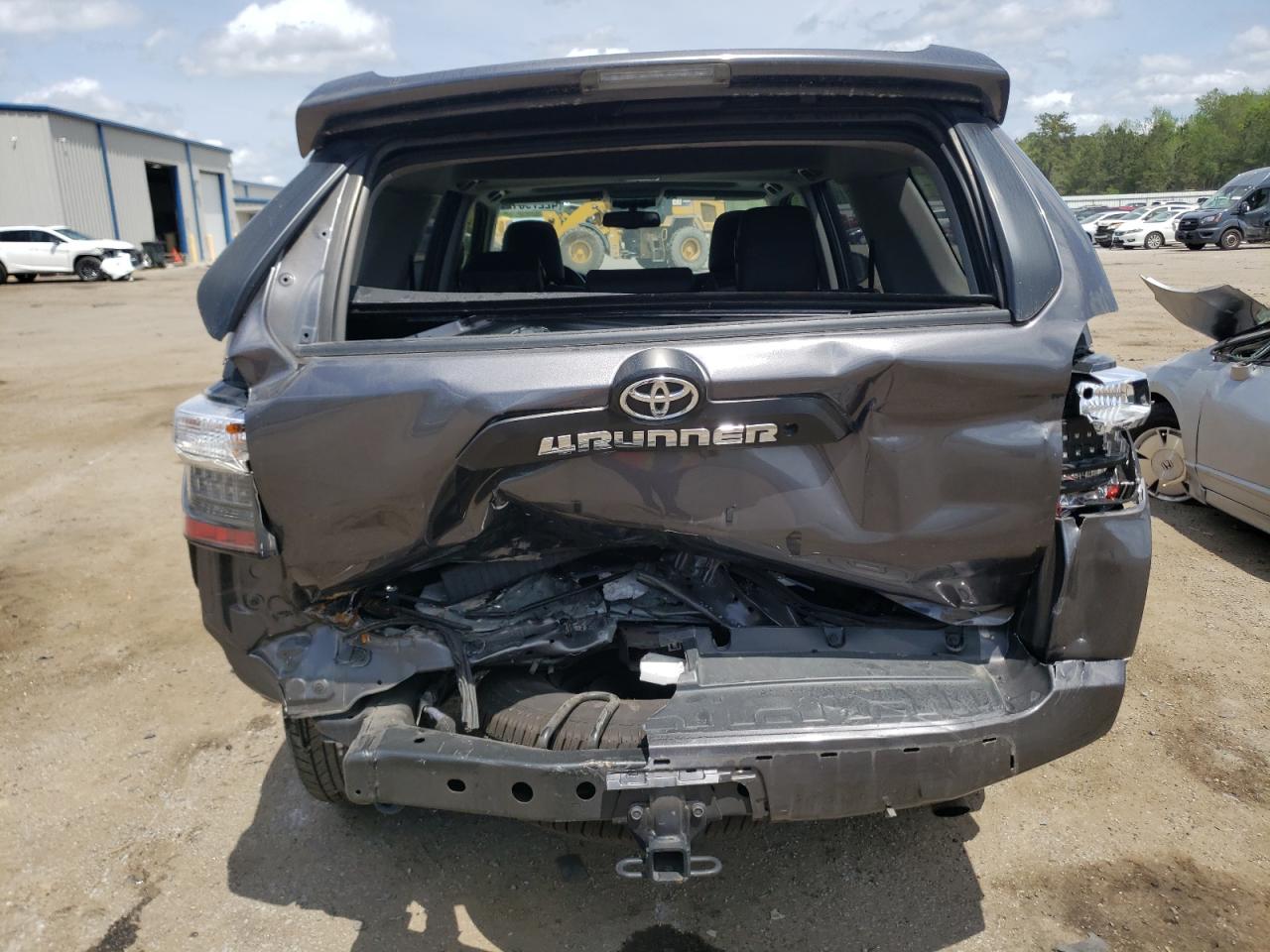 Photo 9 from auction – 2019 TOYOTA 4 RUNNER with VIN JTEBU5JR3K5642091
