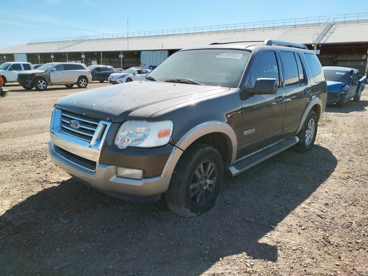 Photo 2 from auction – 2006 FORD EXPLORER E with VIN 1FMEU74E26ZA17665