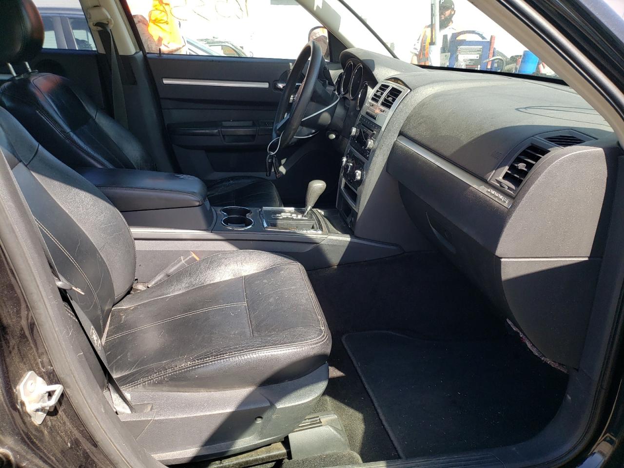 Photo 5 from auction – 2008 DODGE CHARGER with VIN 2B3KA43G88H227094