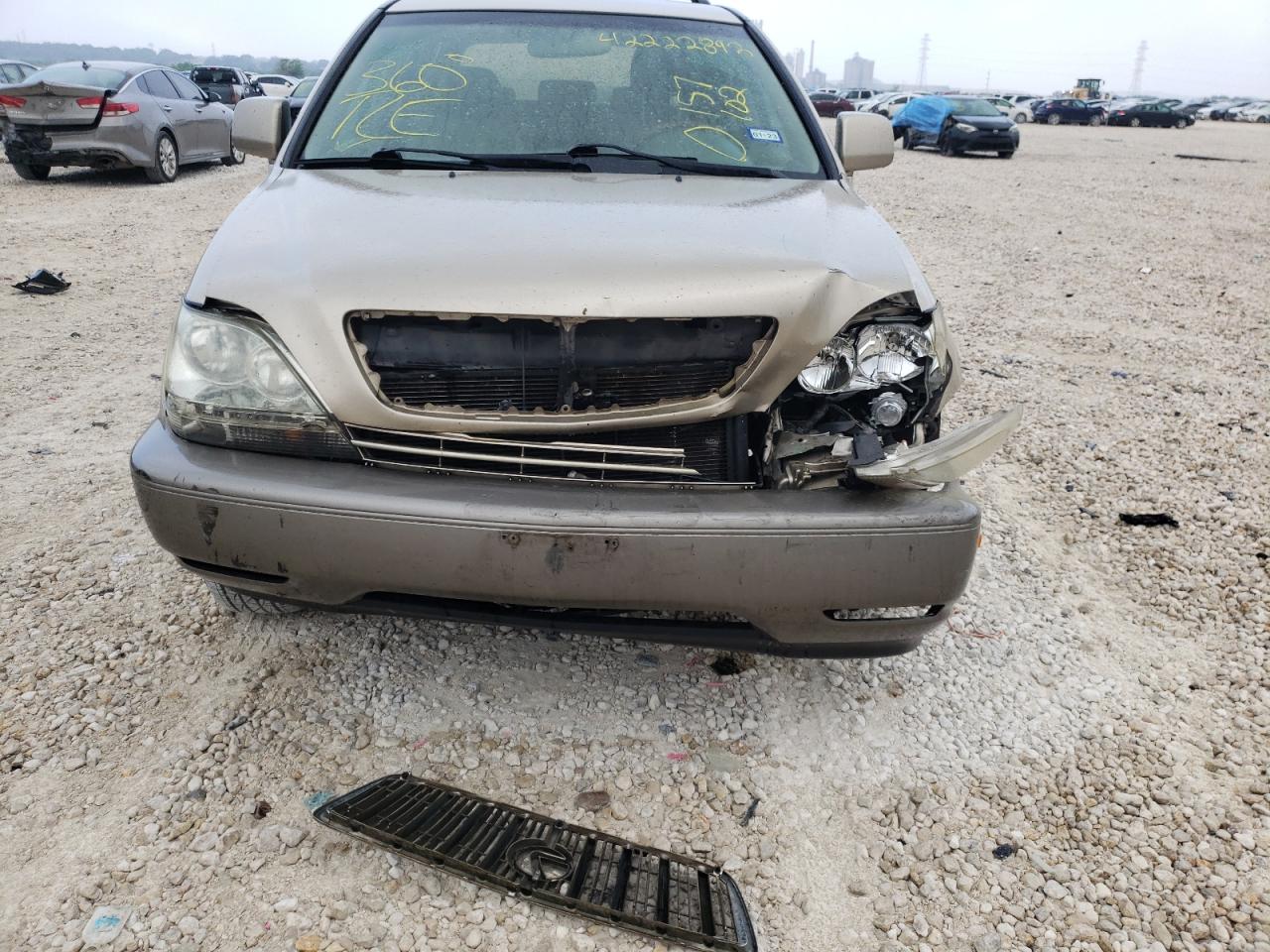 Photo 9 from auction – 2003 LEXUS RX 300 with VIN JTJGF10U230157102