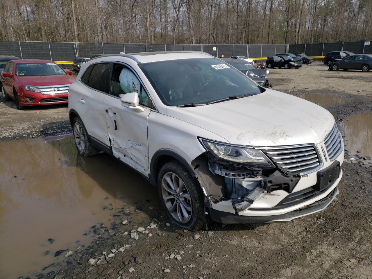 LINCOLN MKC SELECT 2018 with VIN 5LMCJ2D92JUL08000 - Photo from auction