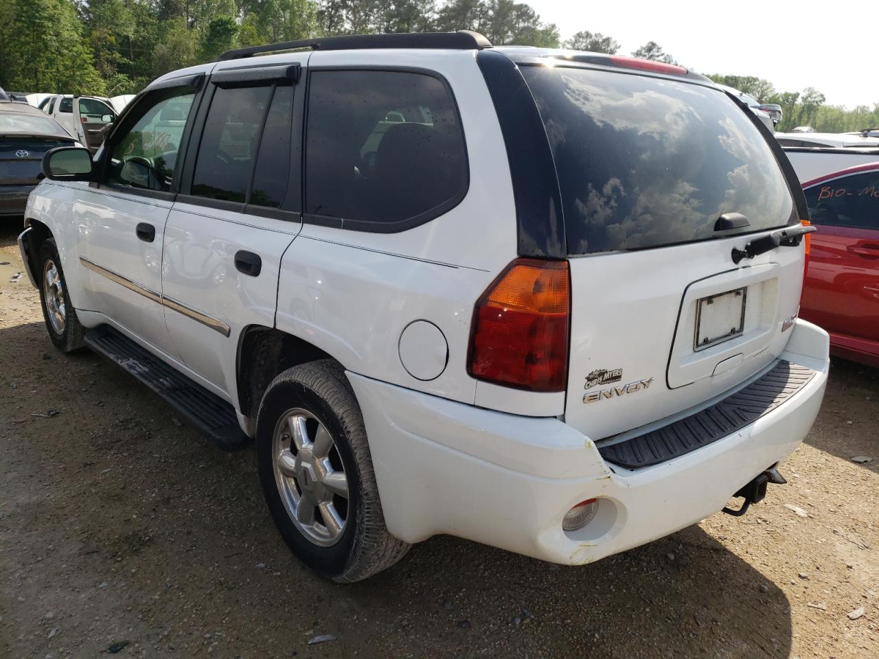 Photo 3 from auction – 2007 GMC ENVOY with VIN 1GKDS13S572267877