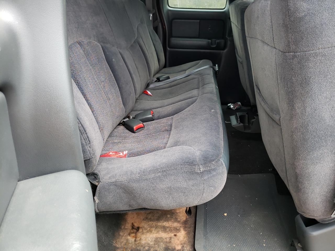 Photo 6 from auction – 2001 CHEVROLET SILVERADO with VIN 2GCEK19T411305879