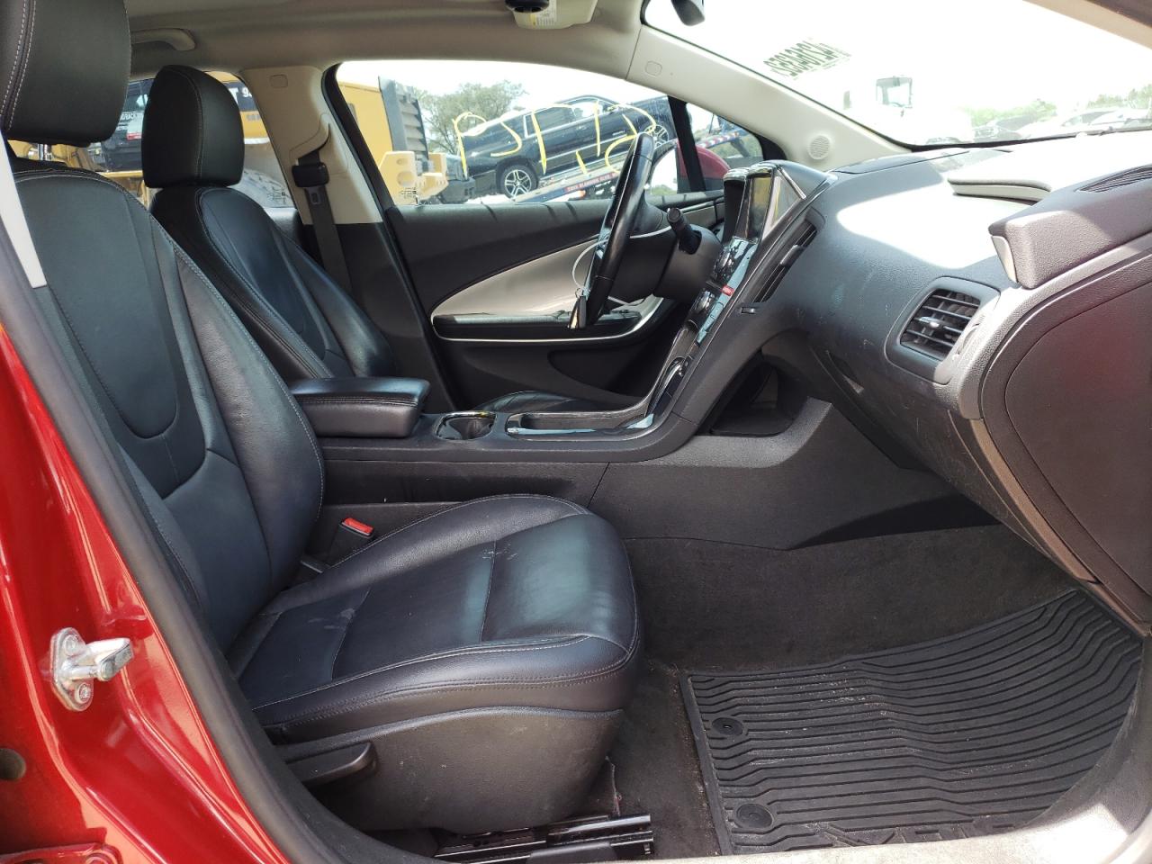 Photo 5 from auction – 2015 CHEVROLET VOLT with VIN 1G1RB6E4XFU128921