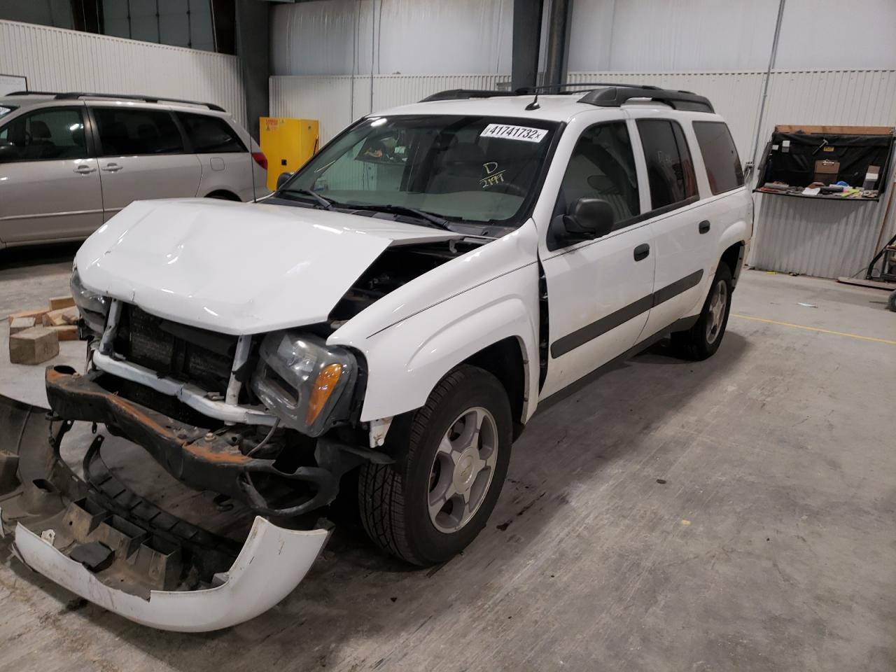Photo 2 from auction – 2005 CHEVROLET TRAILBLAZE with VIN 1GNET16SX56102199