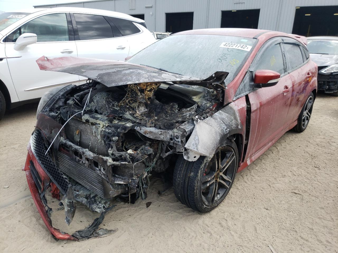 Photo 2 from auction – 2018 FORD FOCUS ST with VIN 1FADP3L97JL299758