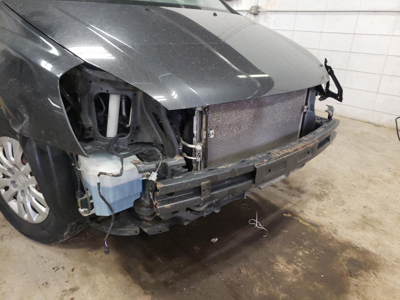 Photo 9 from auction – 2014 KIA SEDONA LX with VIN KNDMG4C76E6543077