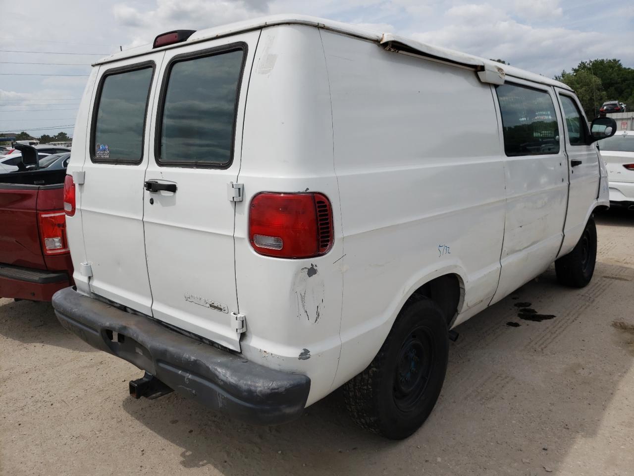 Photo 4 from auction – 2000 DODGE RAM VAN B3 with VIN 2B7KB31Y0YK160995