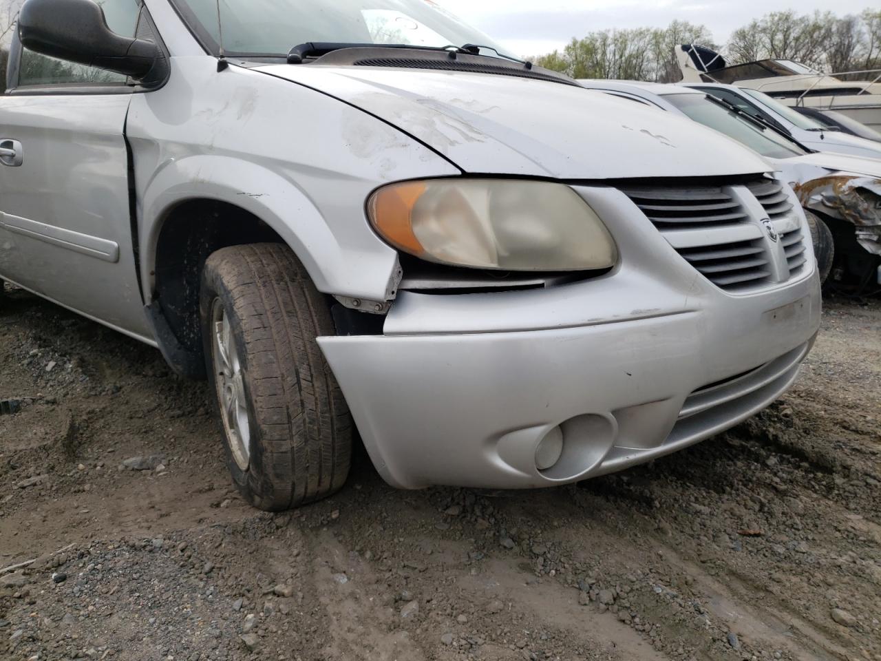 Photo 9 from auction – 2005 DODGE GRAND CARA with VIN 2D4GP44L95R376699