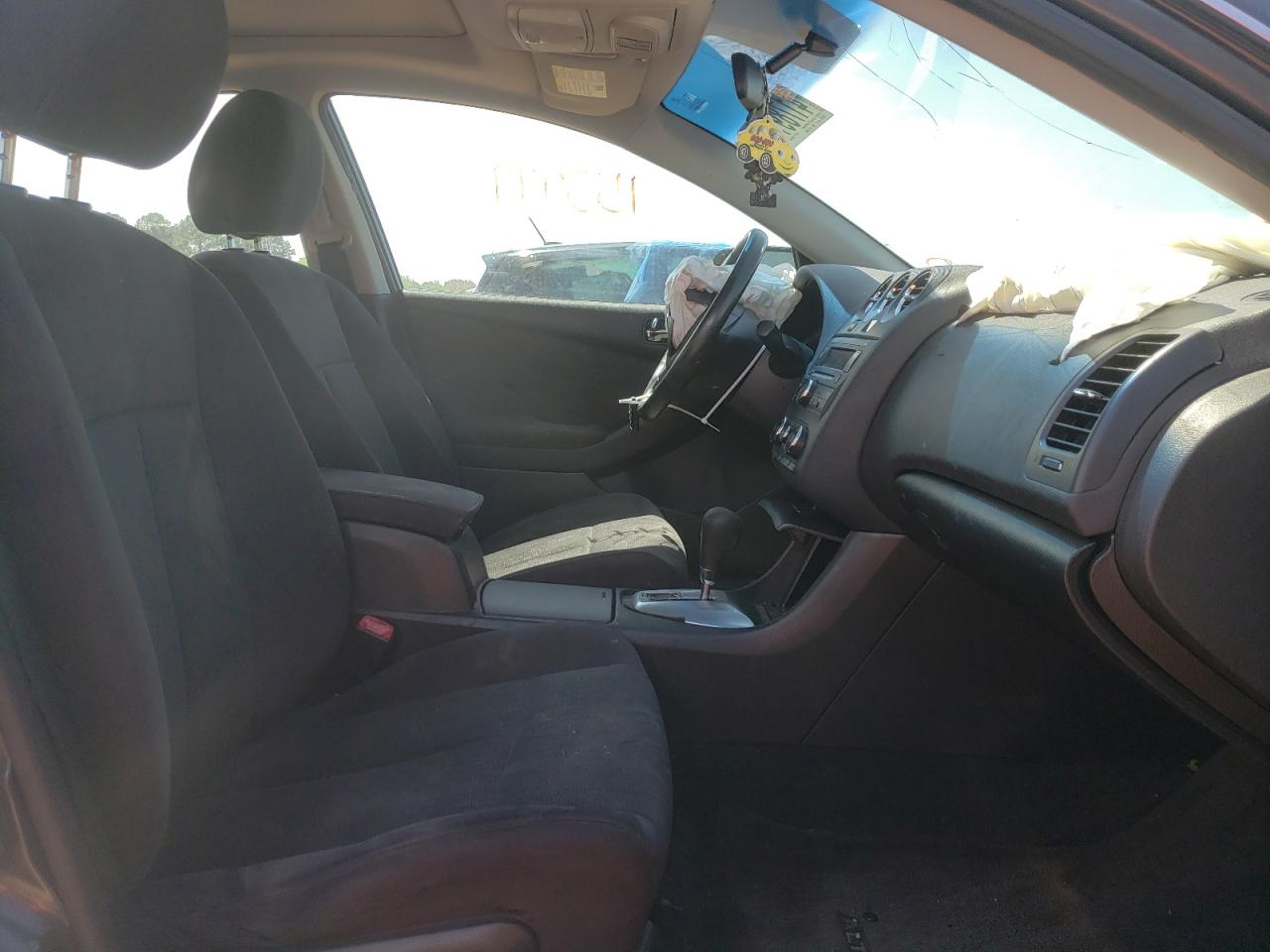 Photo 5 from auction – 2011 NISSAN ALTIMA SR with VIN 1N4BL2AP0BN464893