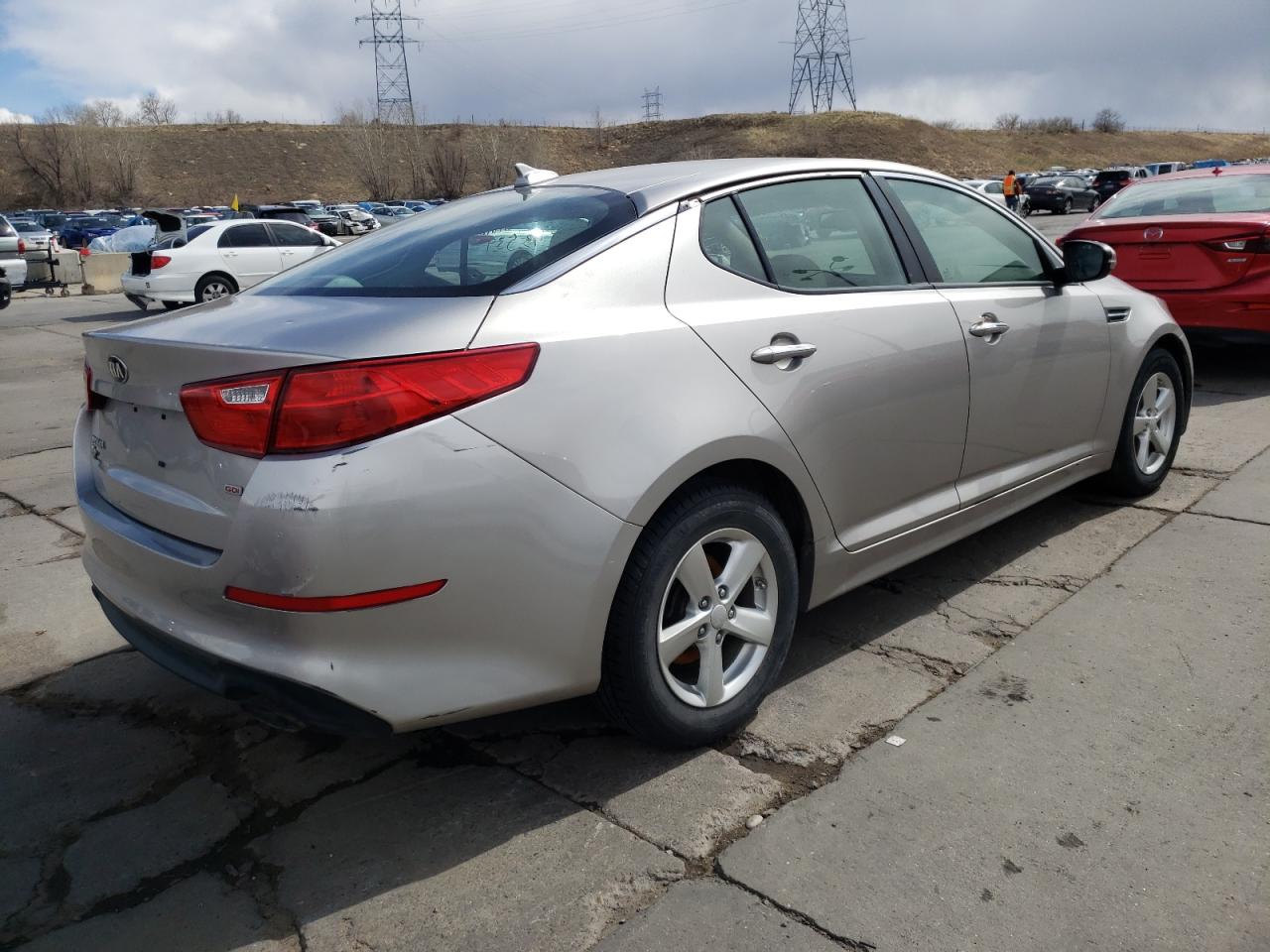 Photo 4 from auction – 2015 KIA OPTIMA LX with VIN KNAGM4A70F5556730