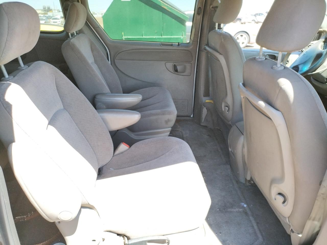 صورة رقم 6 من المزاد - 2002 DODGE GRAND CARA مع VIN 2B8GP74L52R520805