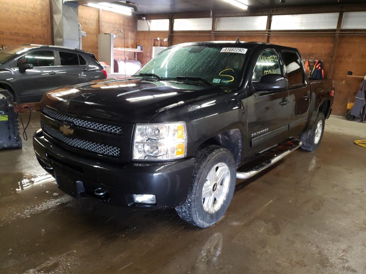 Photo 2 from auction – 2010 CHEVROLET SILVERADO with VIN 3GCRKSE31AG162264