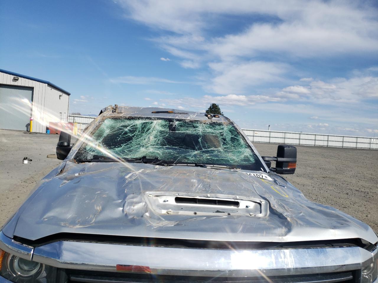 Photo 9 from auction – 2019 CHEVROLET SILVERADO with VIN 1GC4KWCY0KF244926