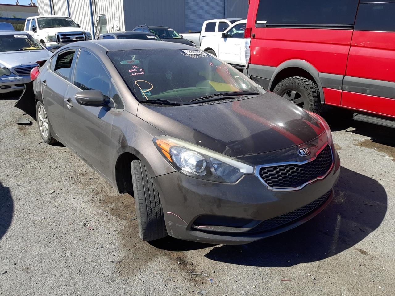 KIA FORTE LX 2014 с VIN KNAFX4A67E5062714 - Фото с аукциона