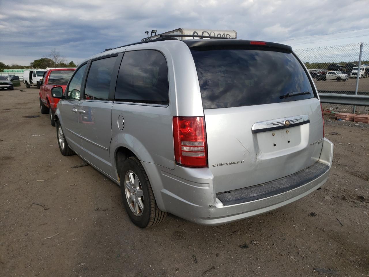 صورة رقم 3 من المزاد - 2010 CHRYSLER TOWN AND C مع VIN 2A4RR5D10AR252555