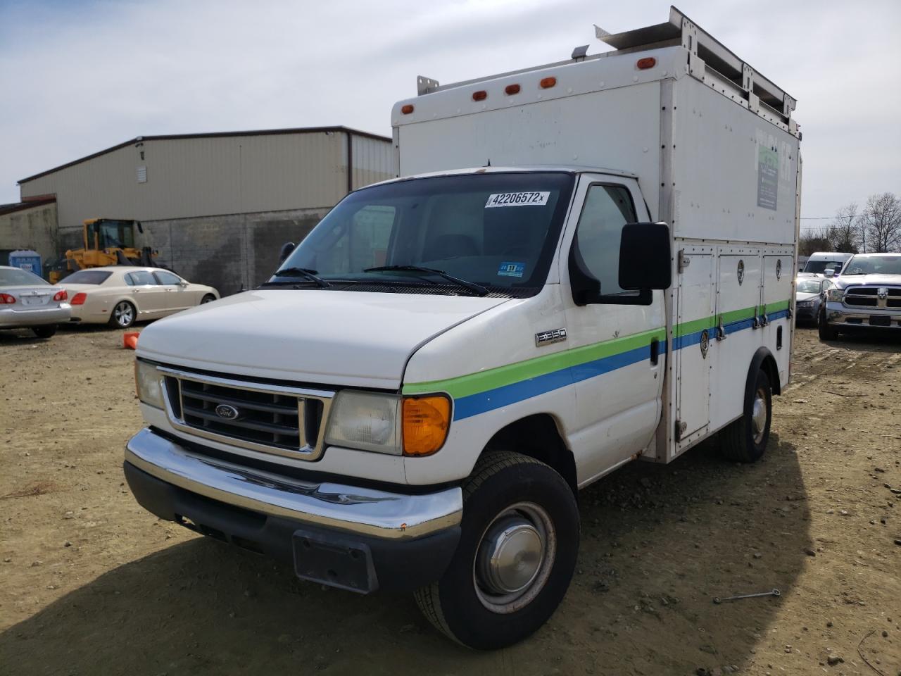 Photo 2 from auction – 2006 FORD ECONOLINE with VIN 1FDSE35L06DB10140