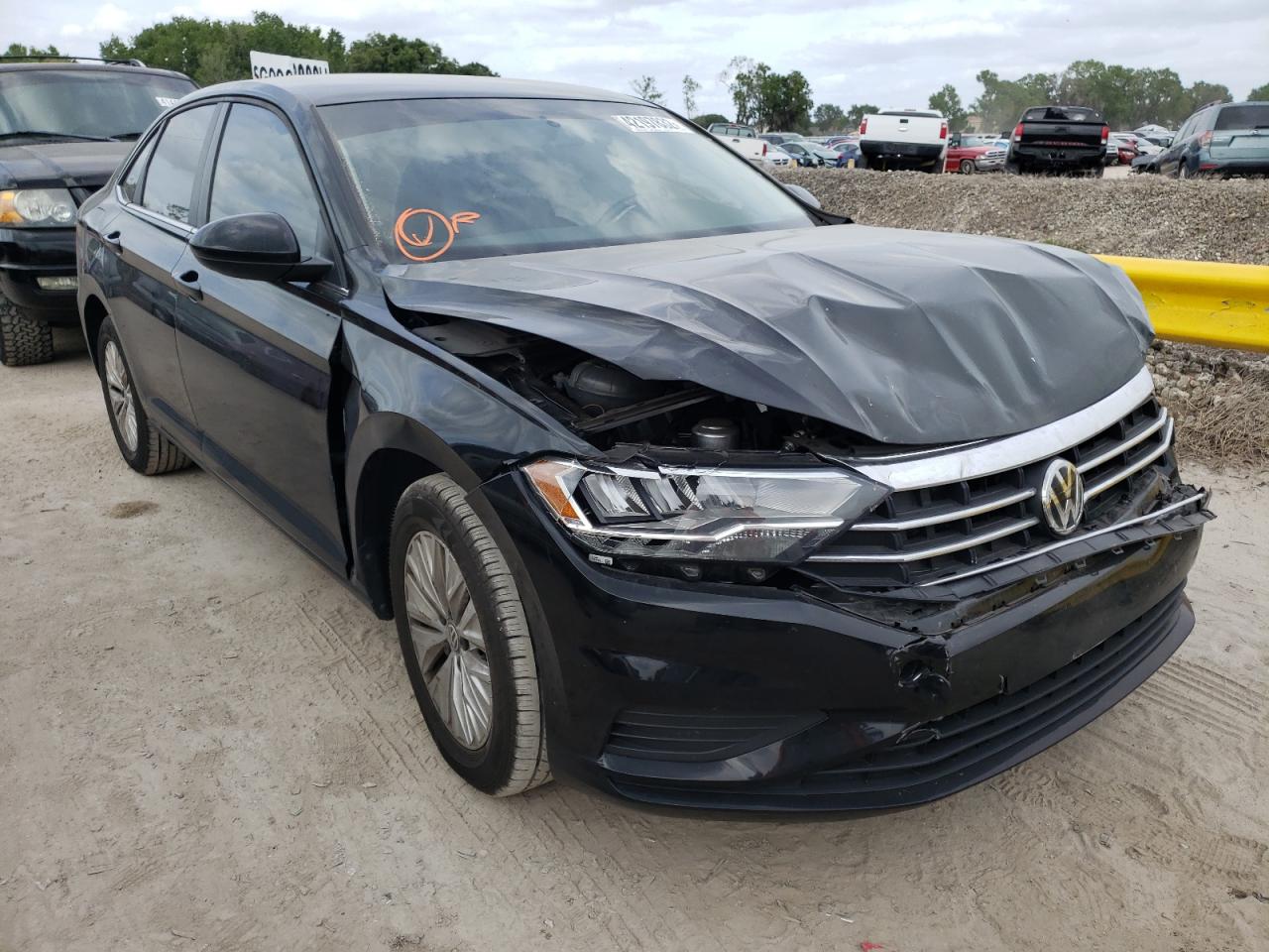 VOLKSWAGEN JETTA S 2019 with VIN 3VWCB7BU5KM242571 - Photo from auction