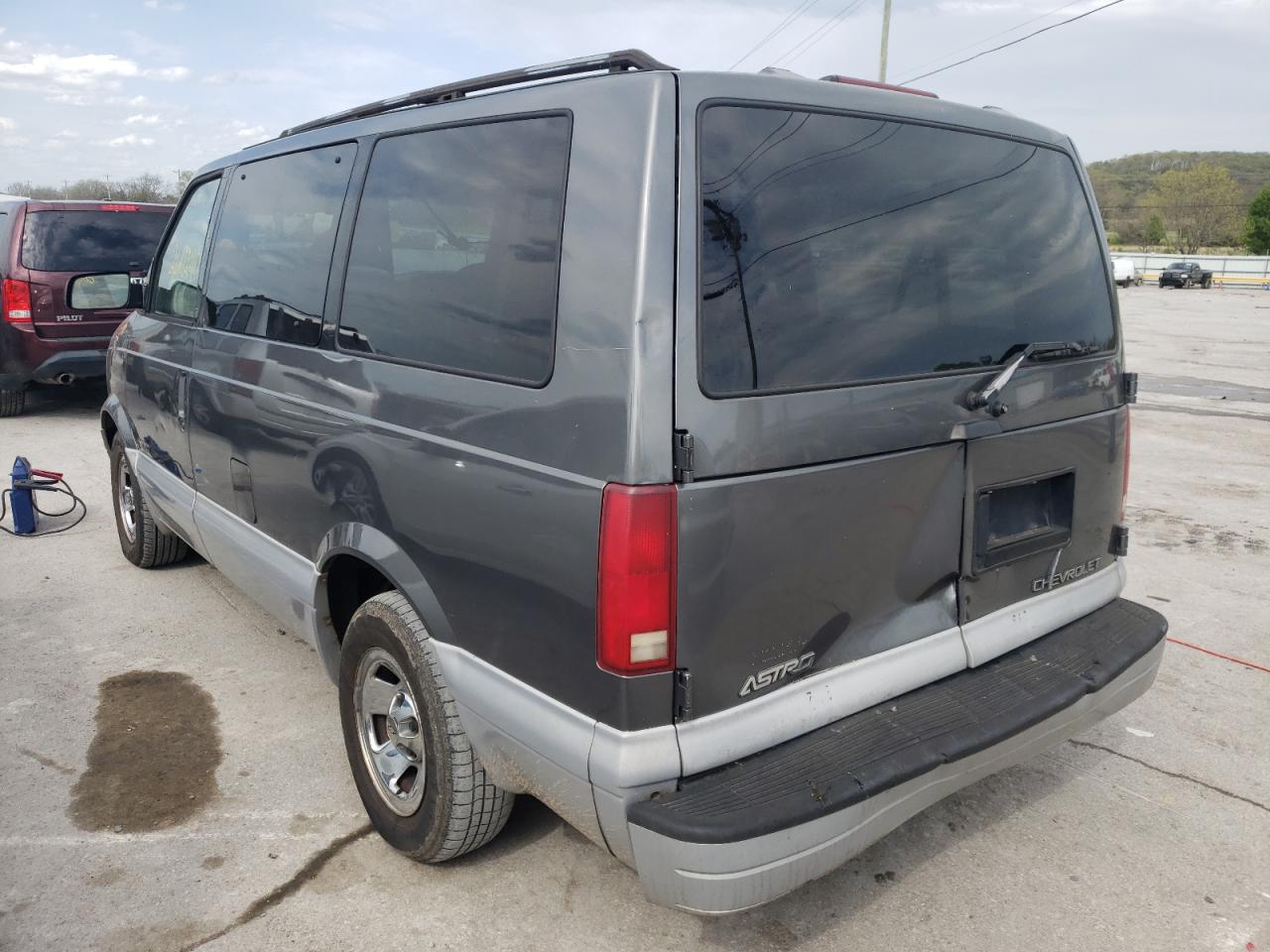 Photo 3 from auction – 2000 CHEVROLET ASTRO with VIN 1GNDM19W3YB112236