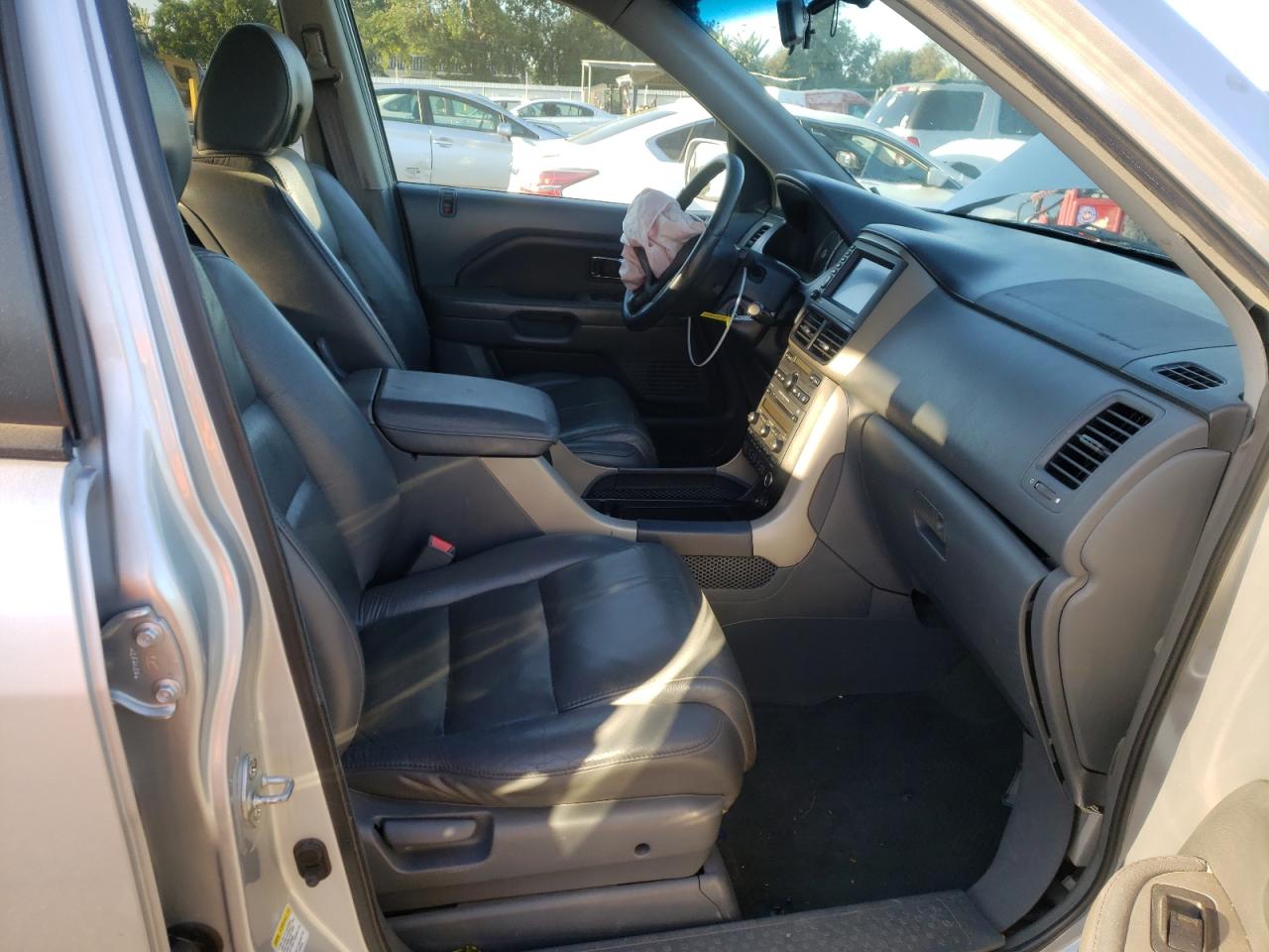 Photo 5 from auction – 2008 HONDA PILOT EXL with VIN 5FNYF28758B004332