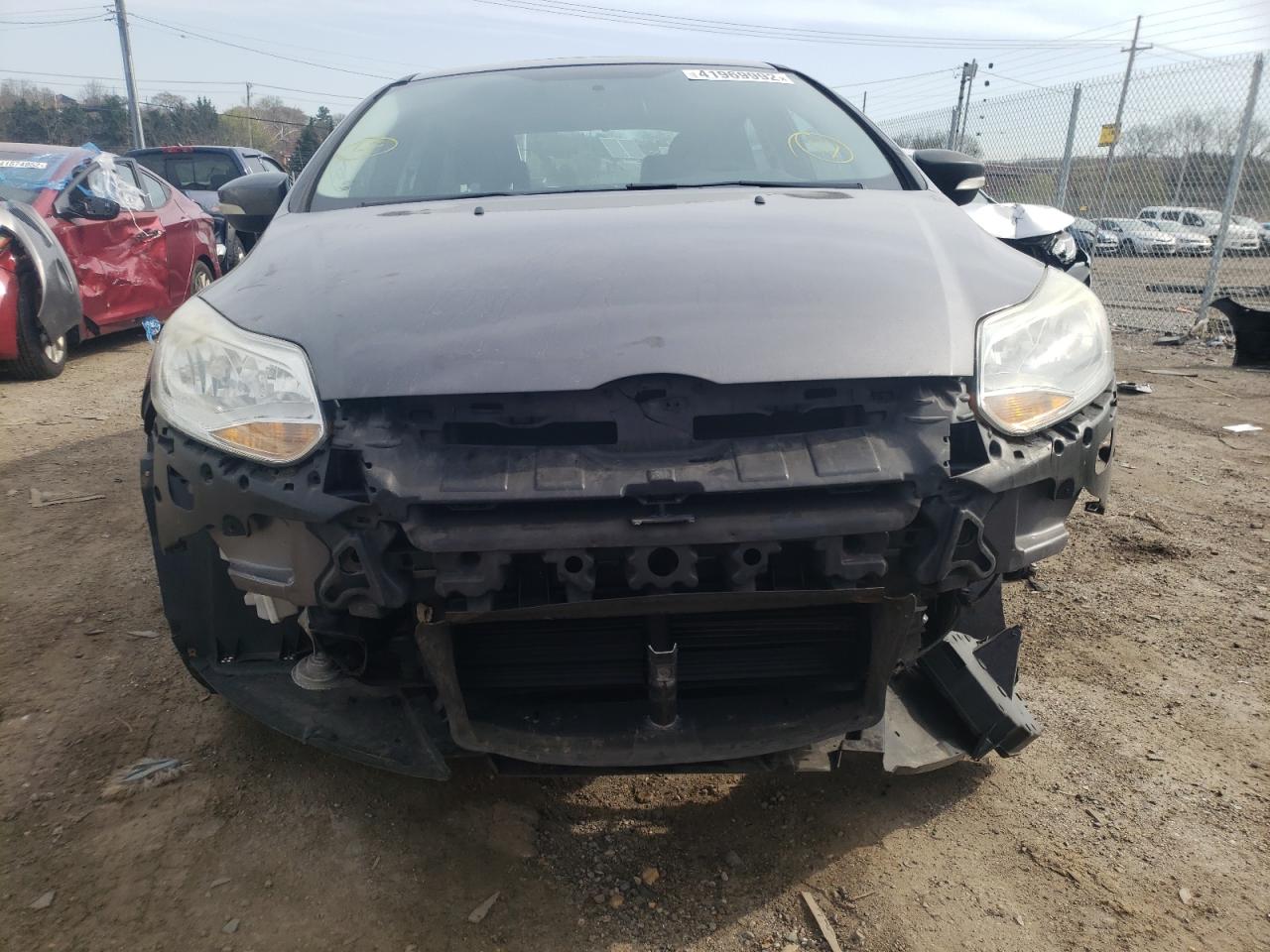 Photo 9 from auction – 2014 FORD FOCUS SE with VIN 1FADP3F21EL301427
