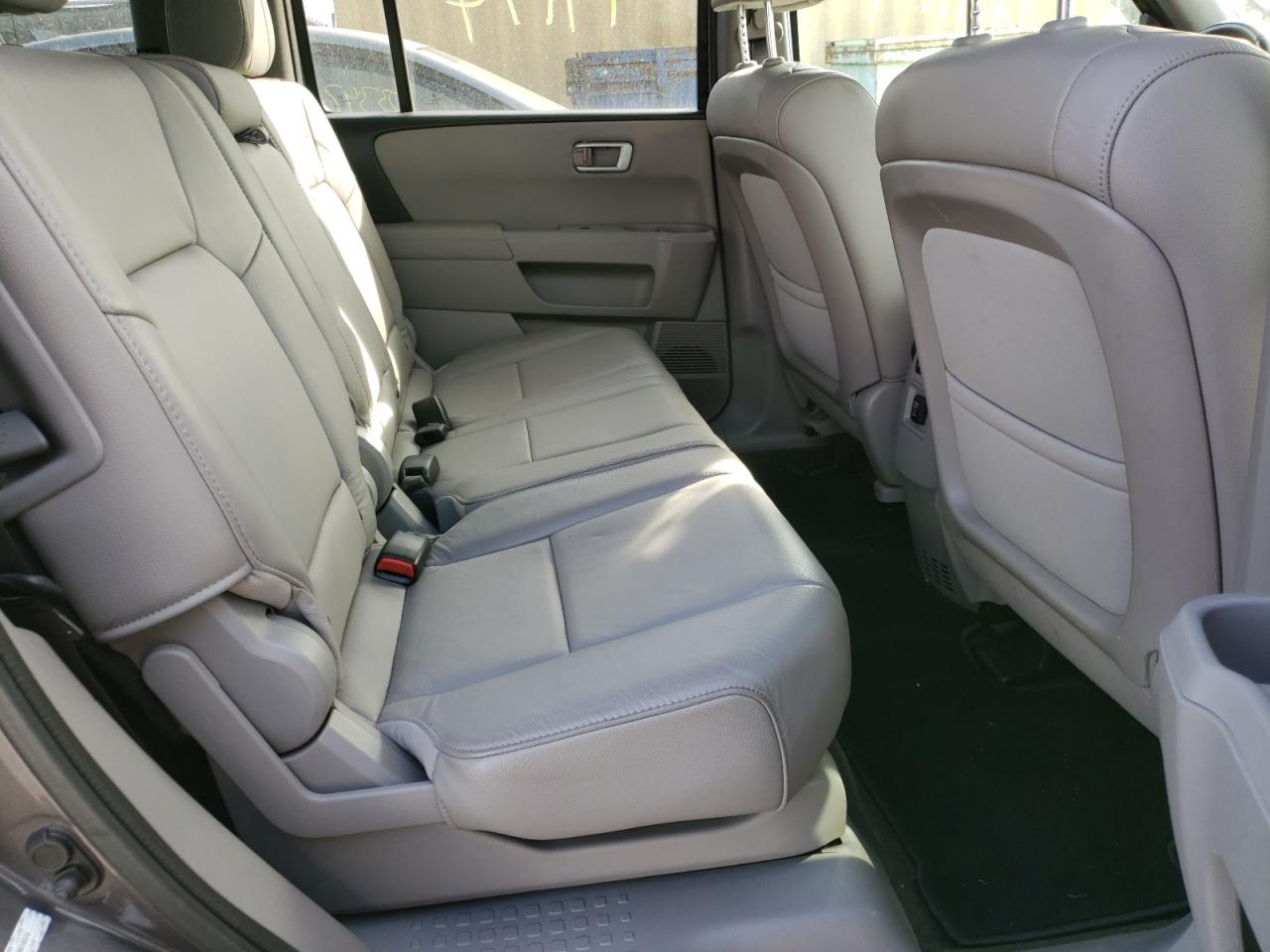 Photo 6 from auction – 2015 HONDA PILOT EXLN with VIN 5FNYF4H78FB078076