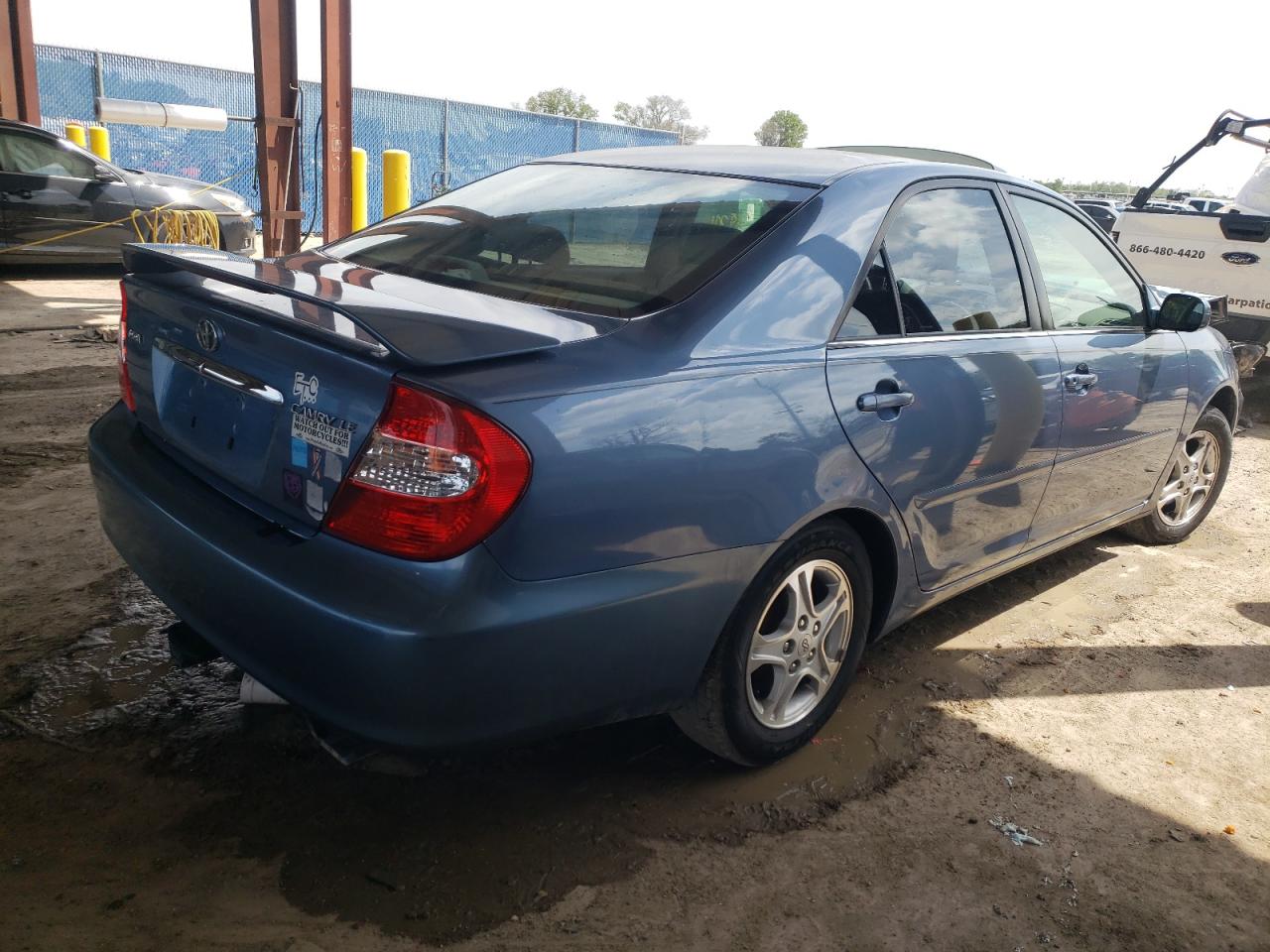 Photo 4 from auction – 2002 TOYOTA CAMRY LE with VIN 4T1BE32K92U502992