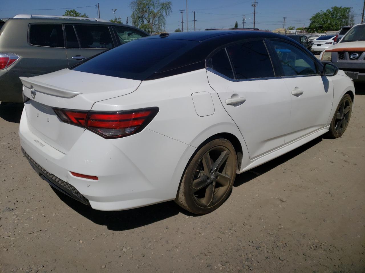 Photo 4 from auction – 2021 NISSAN SENTRA SR with VIN 3N1AB8DV6MY257083
