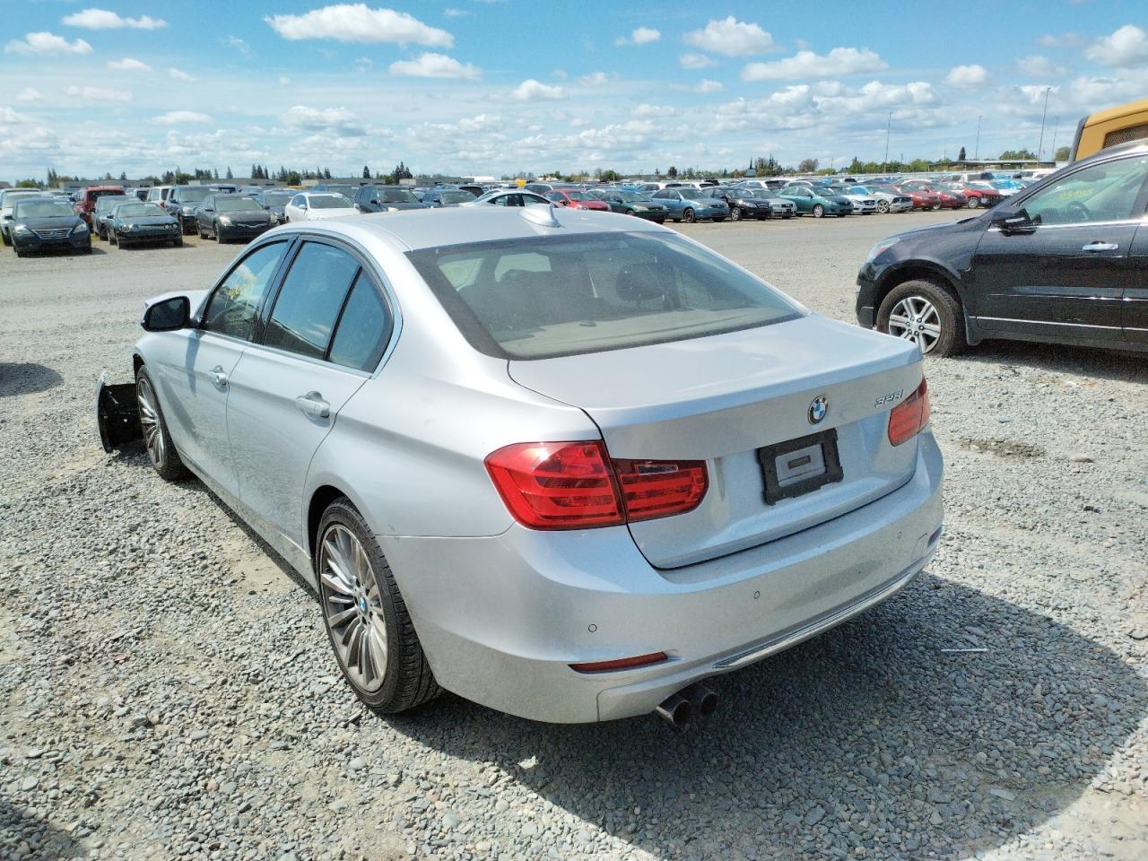Photo 3 from auction – 2012 BMW 328 I with VIN WBA3A5C52CFJ88744
