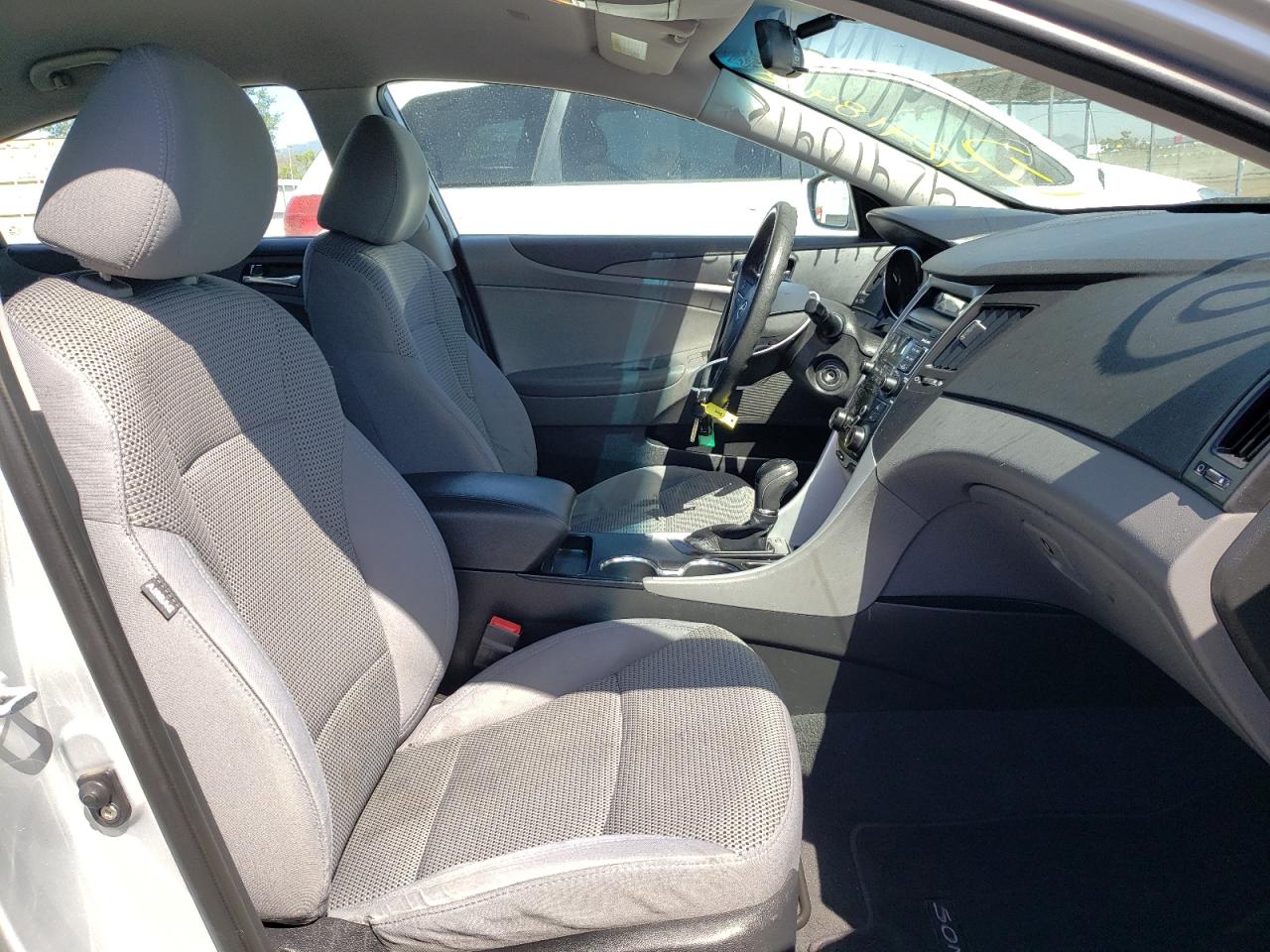 Photo 5 from auction – 2011 HYUNDAI SONATA GLS with VIN 5NPEB4AC5BH051807