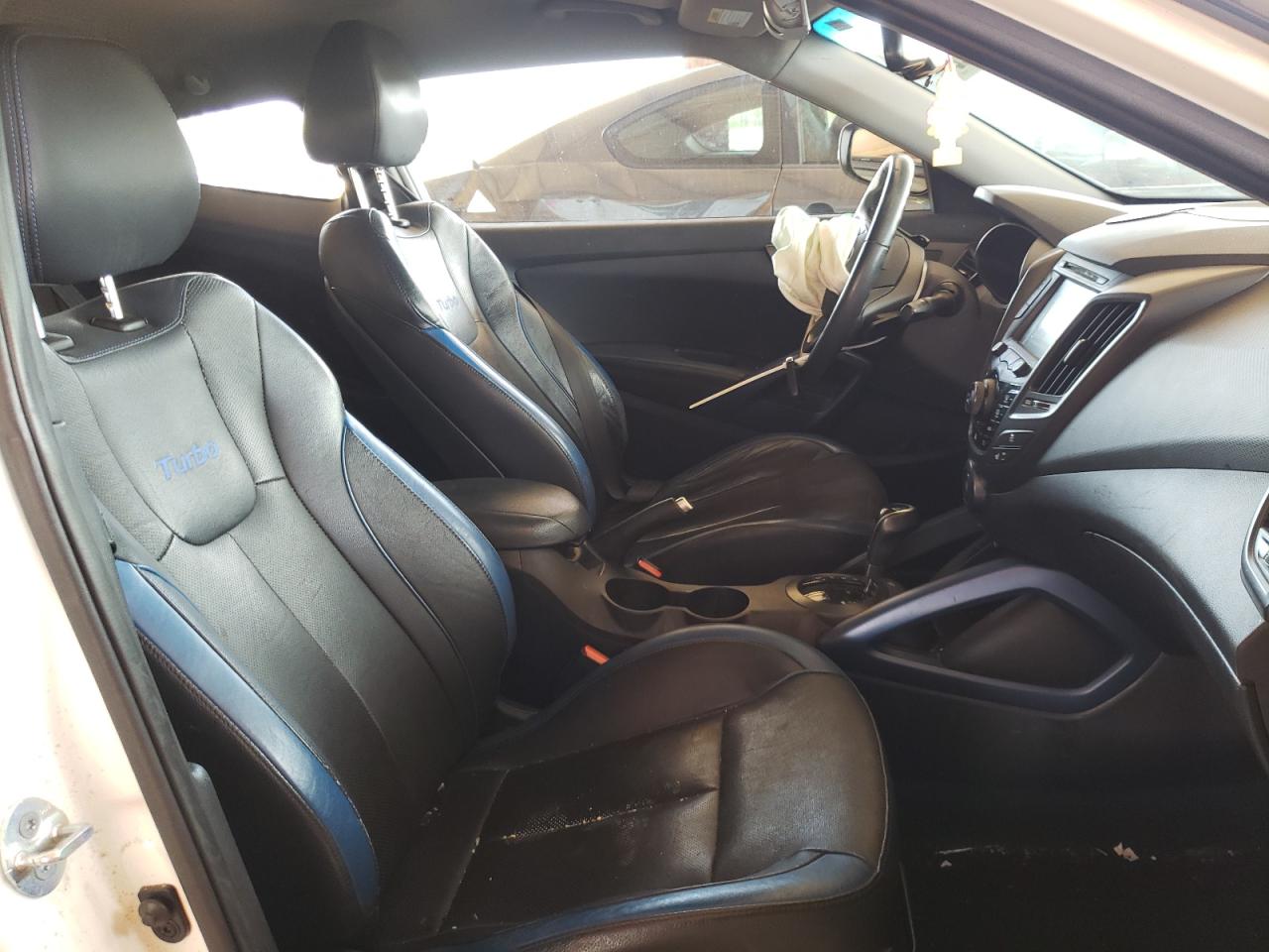 Photo 5 from auction – 2013 HYUNDAI VELOSTER T with VIN KMHTC6AE3DU137462