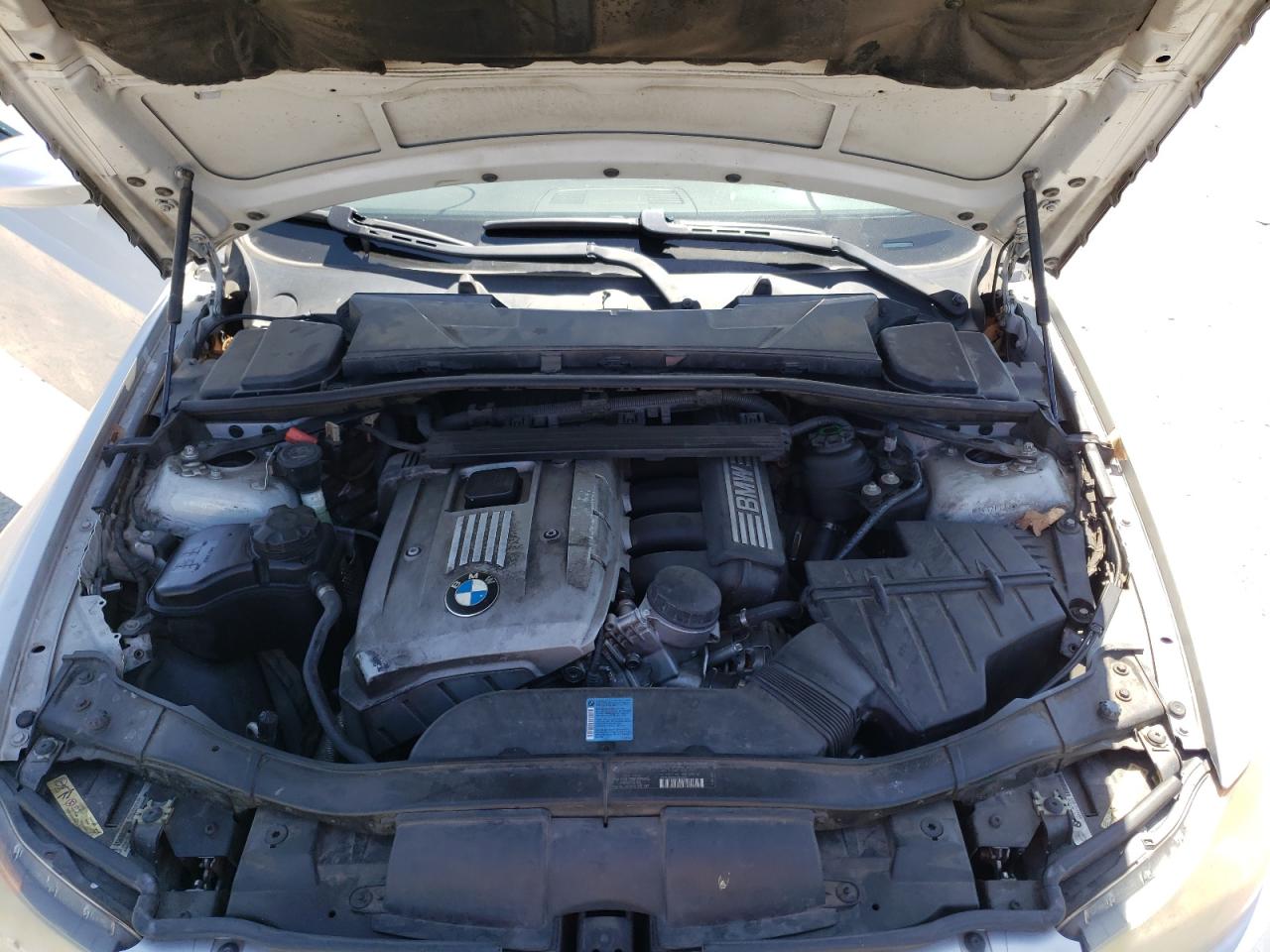 Photo 7 from auction – 2006 BMW 325 I AUTO with VIN WBAVB17506NK40911