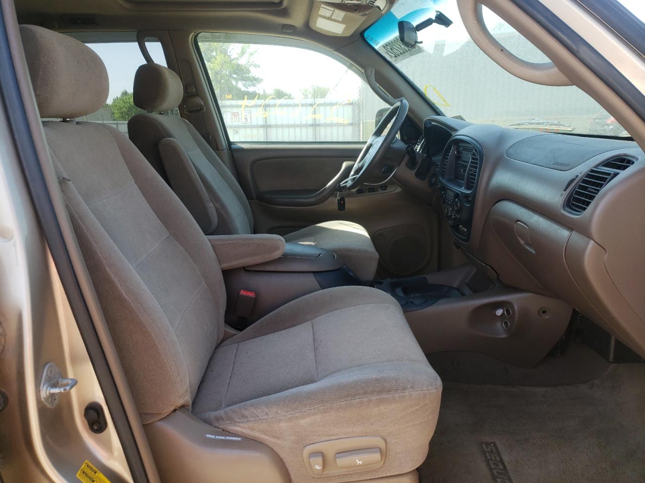 Photo 5 from auction – 2002 TOYOTA SEQUOIA SR with VIN 5TDZT34A52S118497