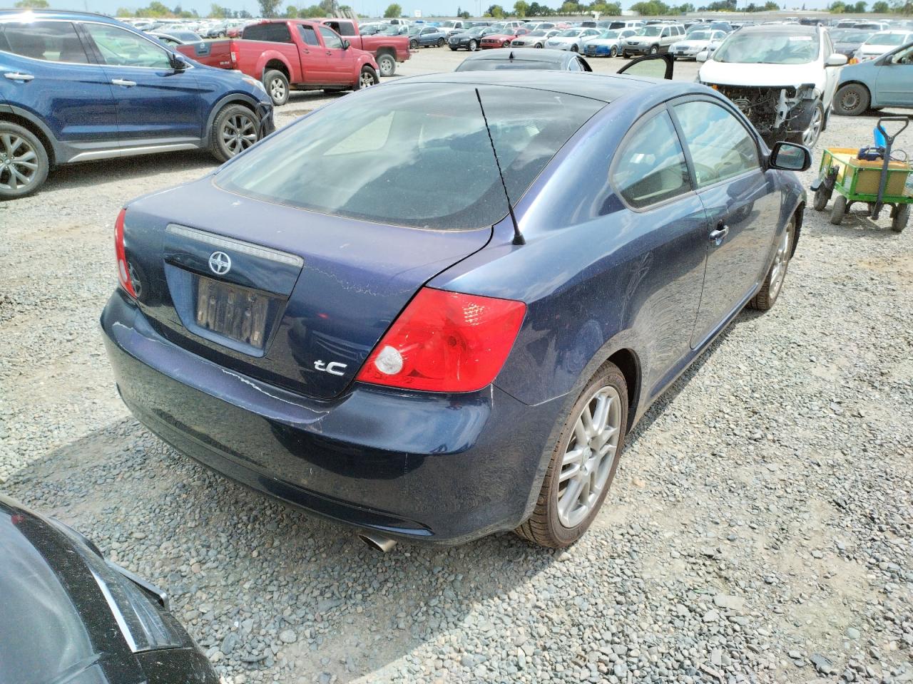 Photo 4 from auction – 2007 TOYOTA SCION TC with VIN JTKDE167570169639