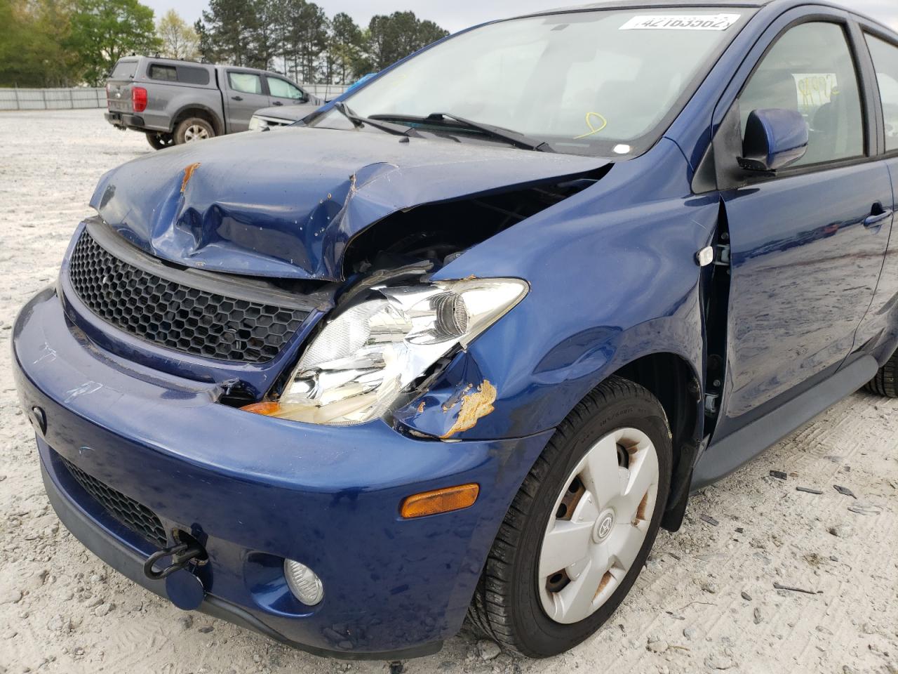 Photo 9 from auction – 2005 TOYOTA SCION XA with VIN JTKKT624850120079