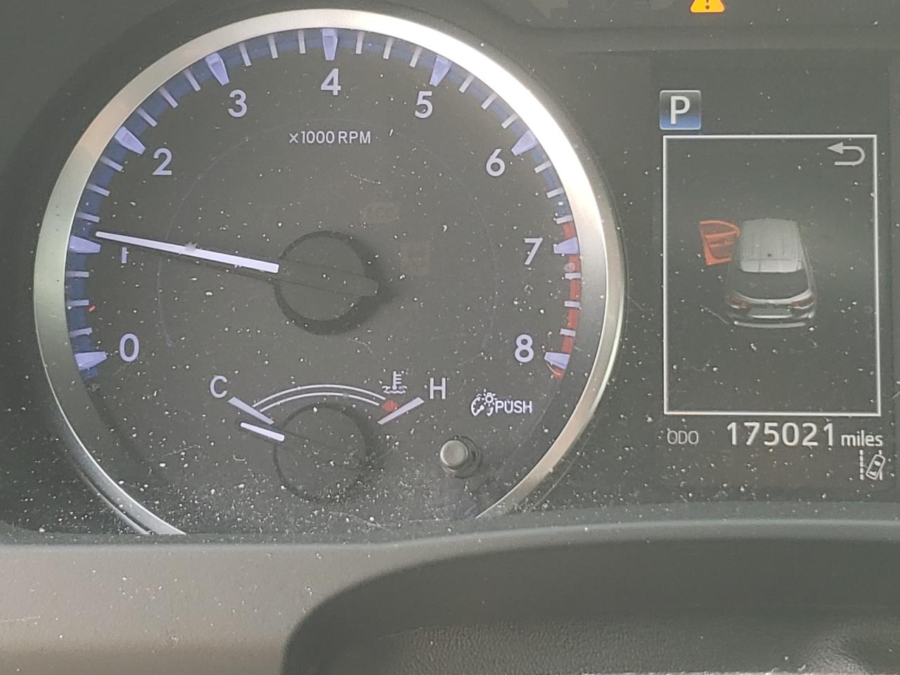 Photo 8 from auction – 2018 TOYOTA HIGHLANDER with VIN 5TDZZRFH4JS266988