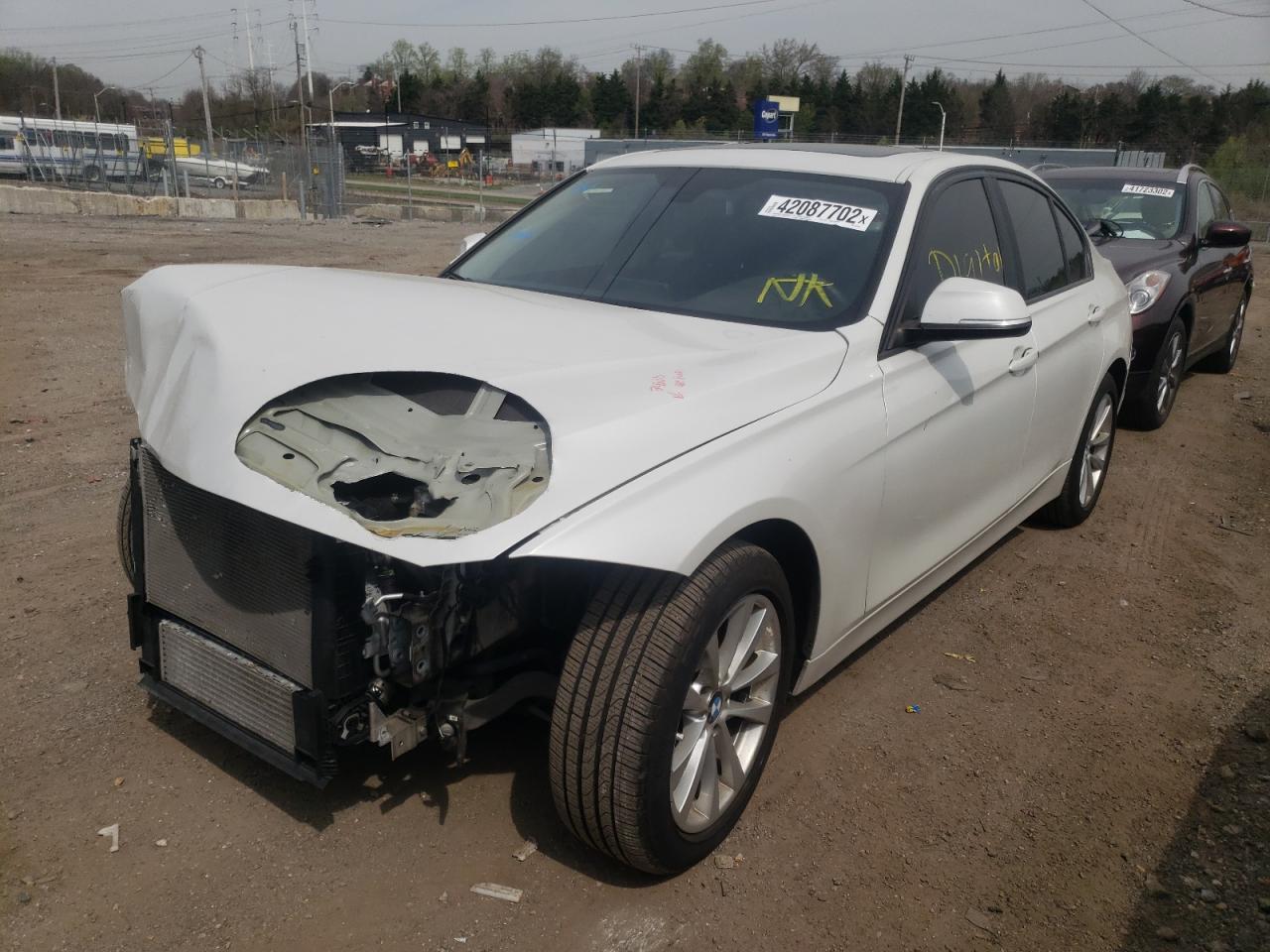Photo 2 from auction – 2017 BMW 320 XI with VIN WBA8E5G53HNU41345