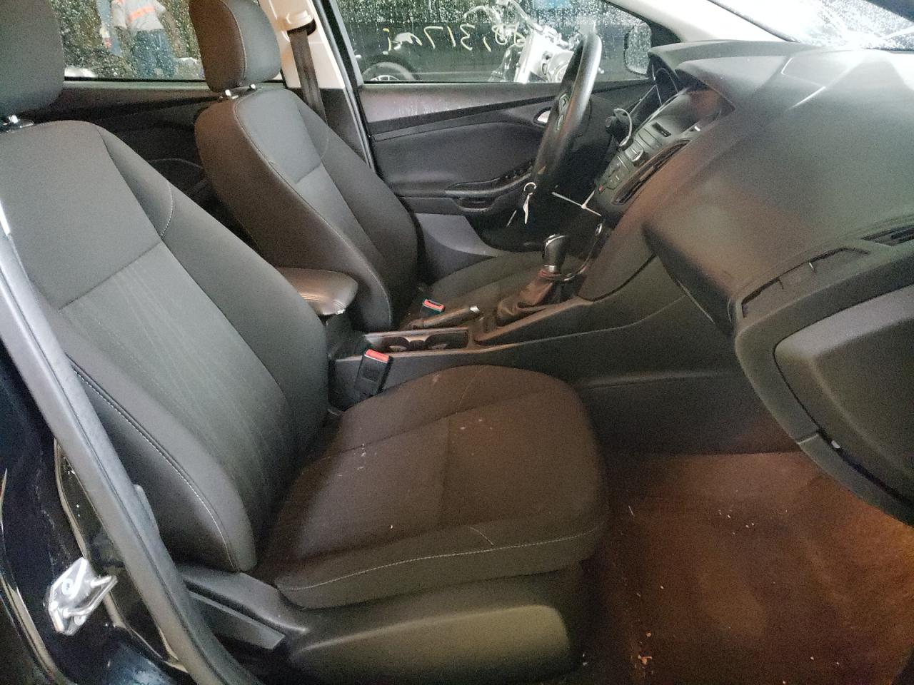 Photo 5 from auction – 2016 FORD FOCUS SE with VIN 1FADP3K25GL225008