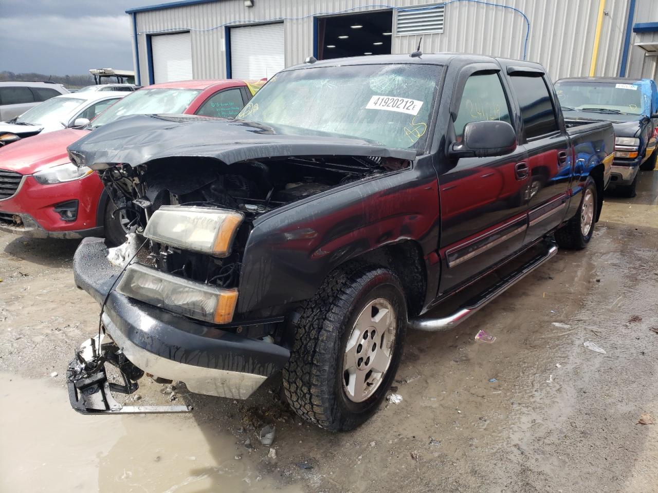 Photo 2 from auction – 2005 CHEVROLET SILVERADO with VIN 2GCEC13T151102511